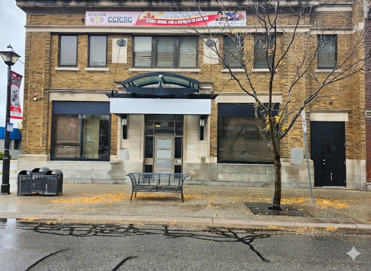 4365 Queen St, Niagara Falls, ON for Rent