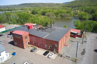 Berwick, PA Restaurant - 328 W Front St