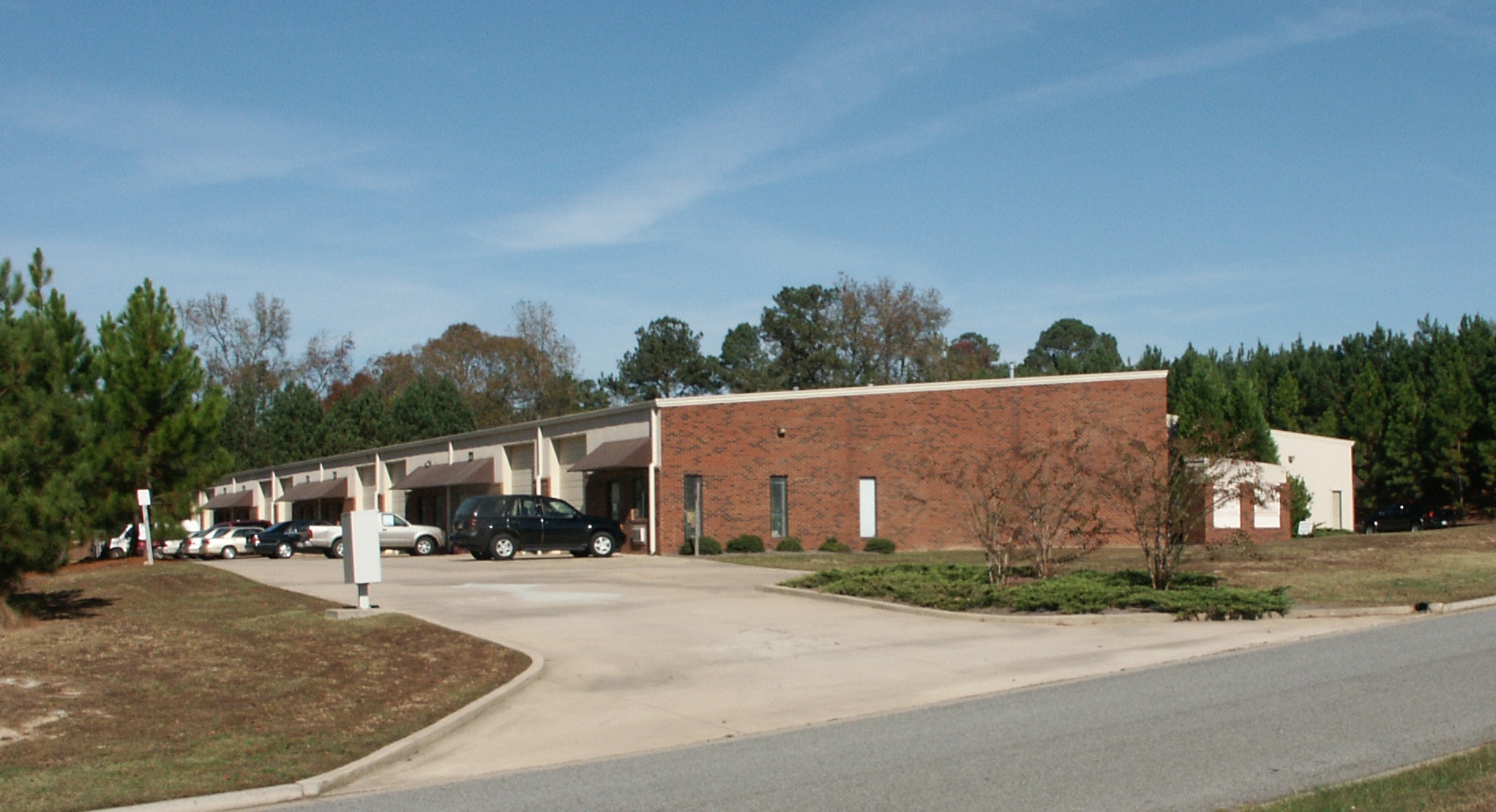 1025 Nine North Dr, Alpharetta, GA for Rent