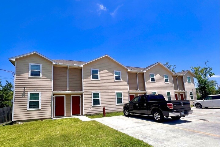 , Bacliff, TX for Sale