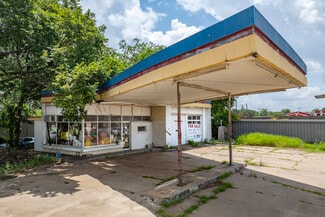 Henryetta, OK Service Station - 901 W Main St