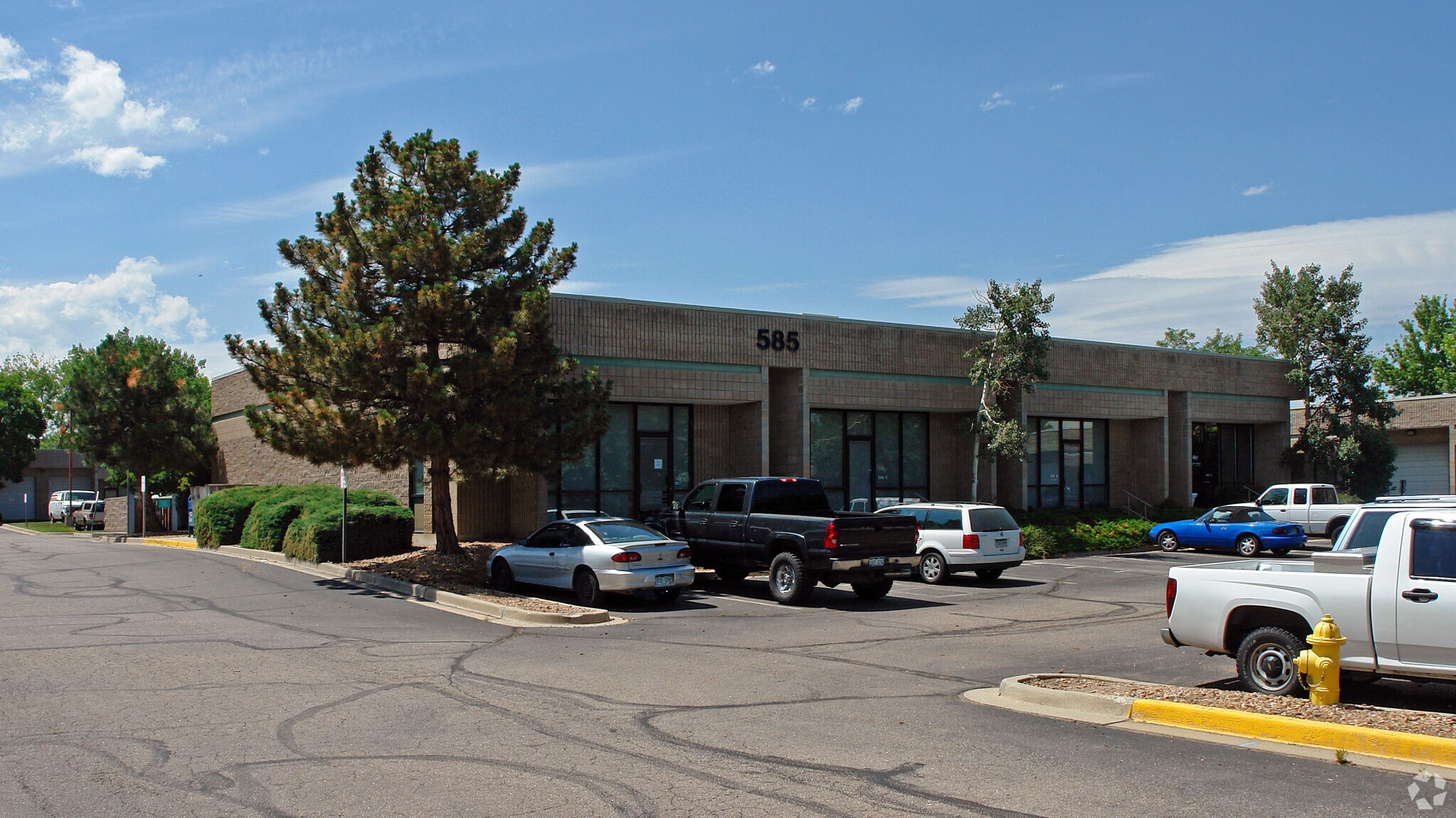 585 Burbank St, Broomfield, CO for Rent