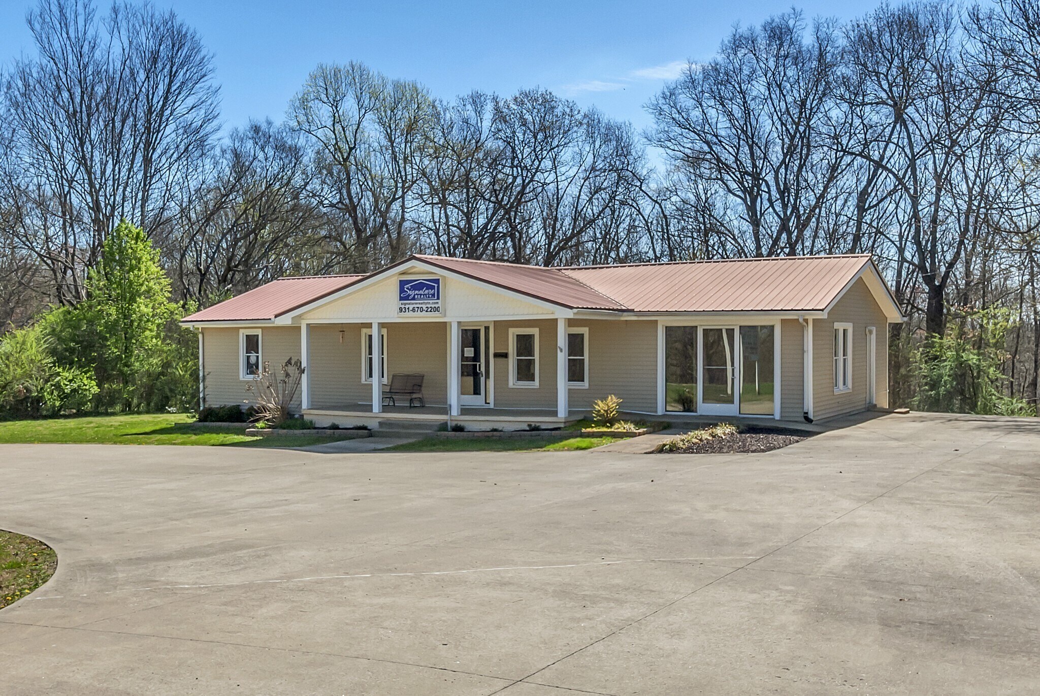 5652 Highway 100, Lyles, TN for Sale