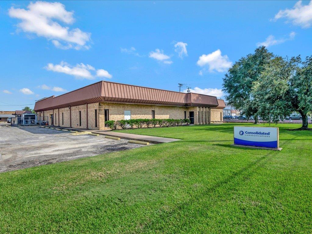 202 N Angelina Ave, Lufkin, TX for Sale
