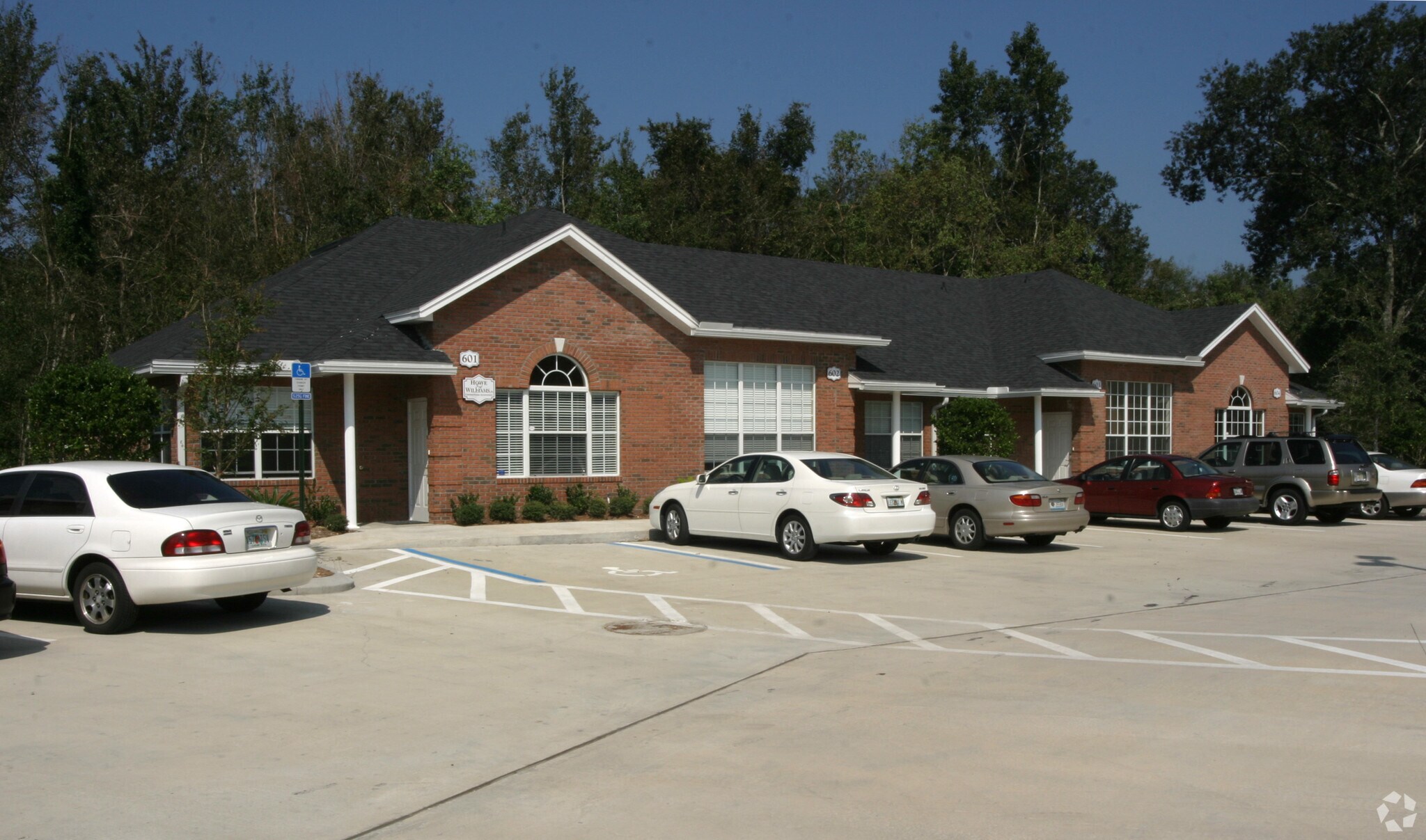 6817 Southpoint Pky, Jacksonville, FL for Rent