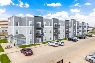 Newton, IA Apartments - 320 W 3rd St N
