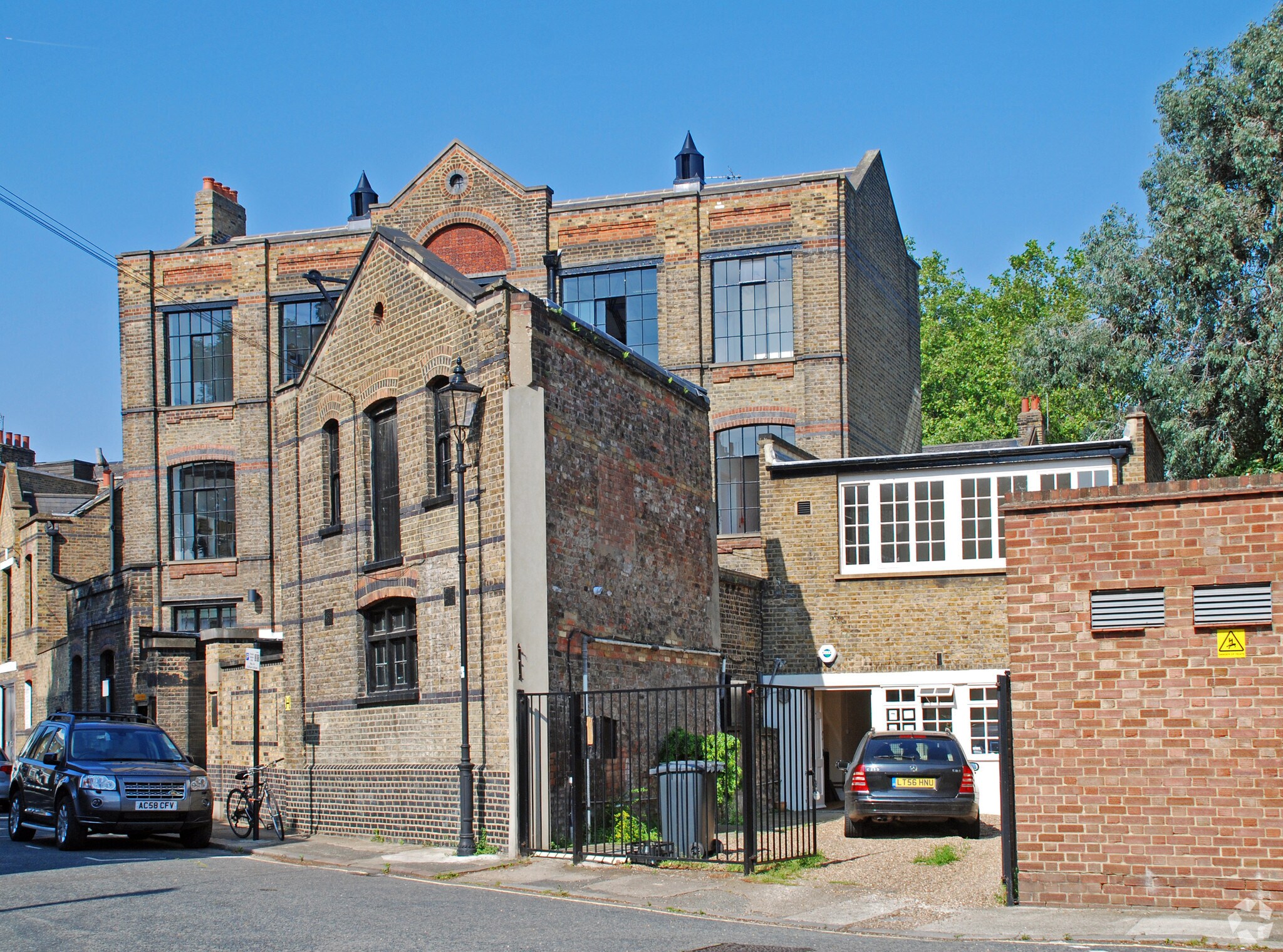 10-11 Bishops Ter, London, LND for Rent
