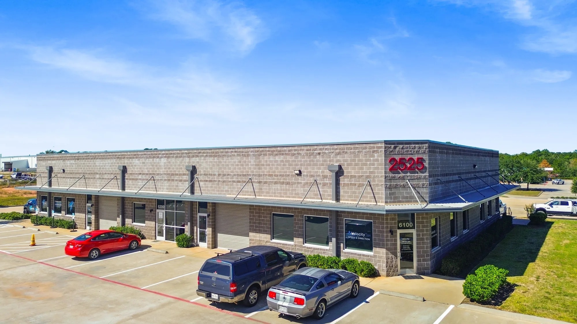 2525 N Frazier St, Conroe, TX for Sale