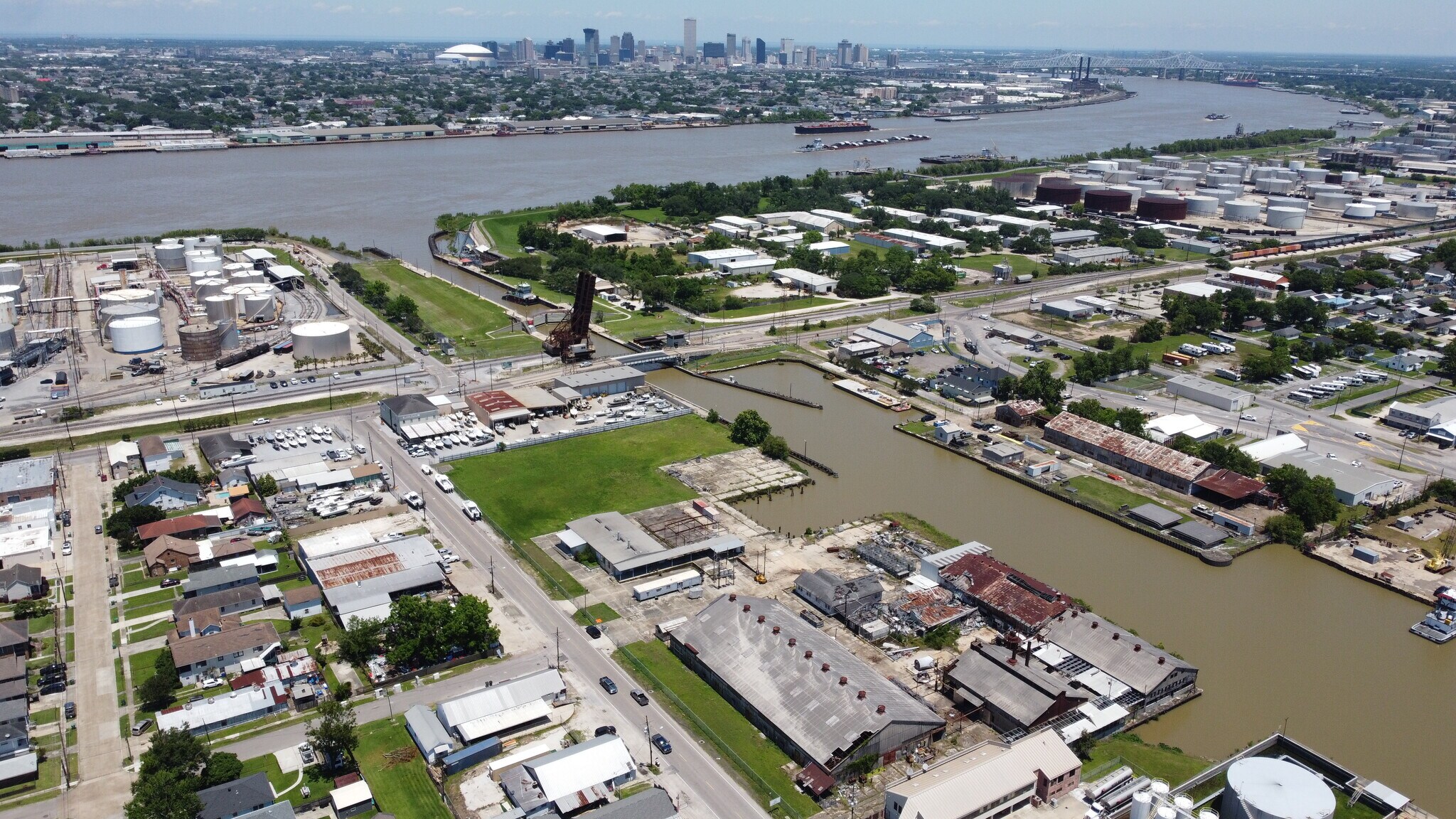 501 Destrehan Ave, Harvey, LA for Rent