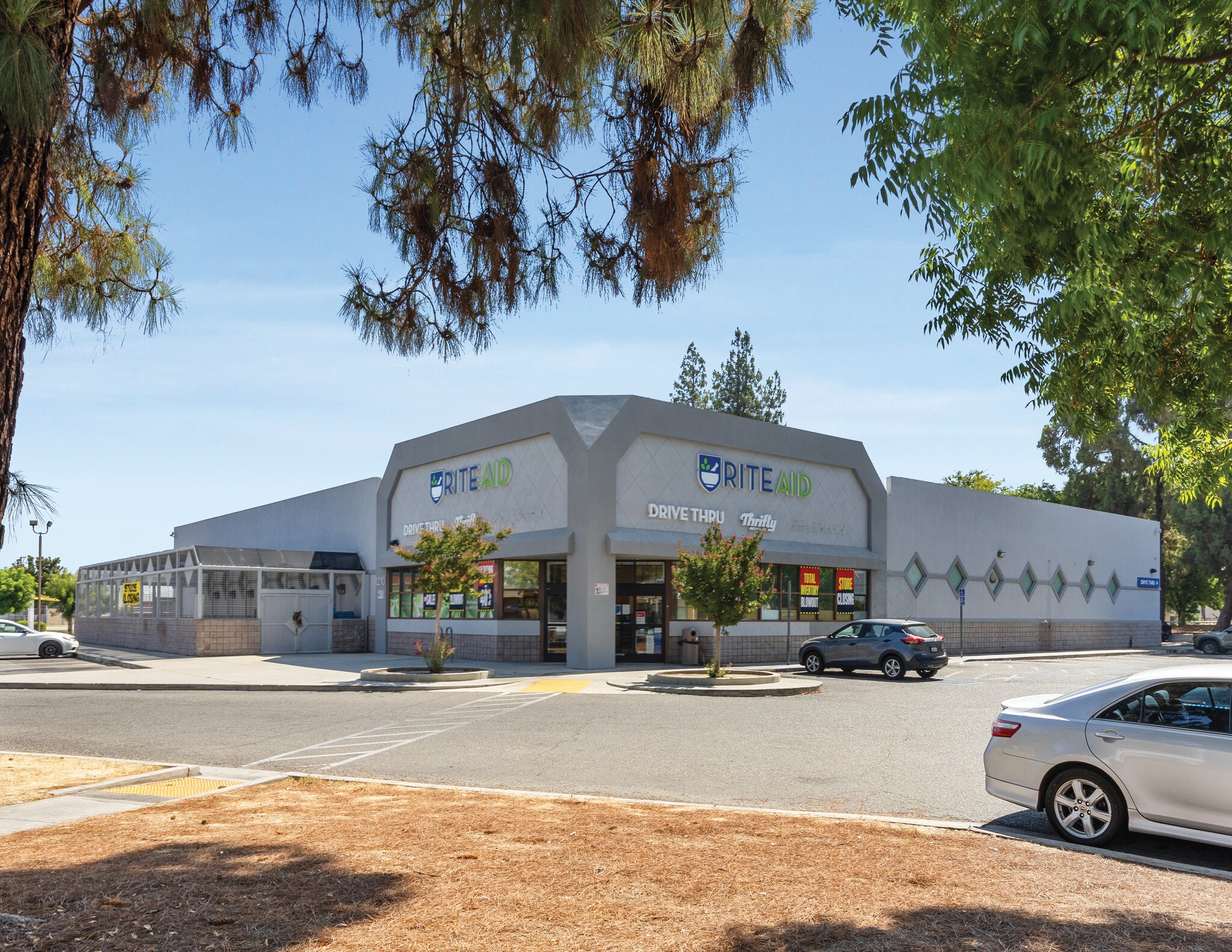 1210 N Blackstone Ave, Fresno, CA for Sale