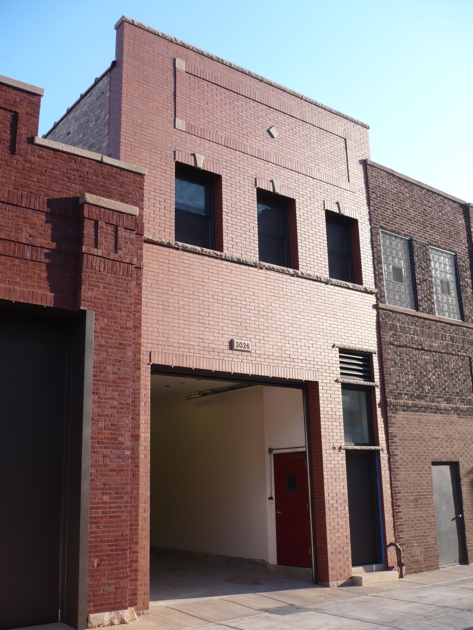 3026-3030 W Carroll Ave, Chicago, IL for Rent