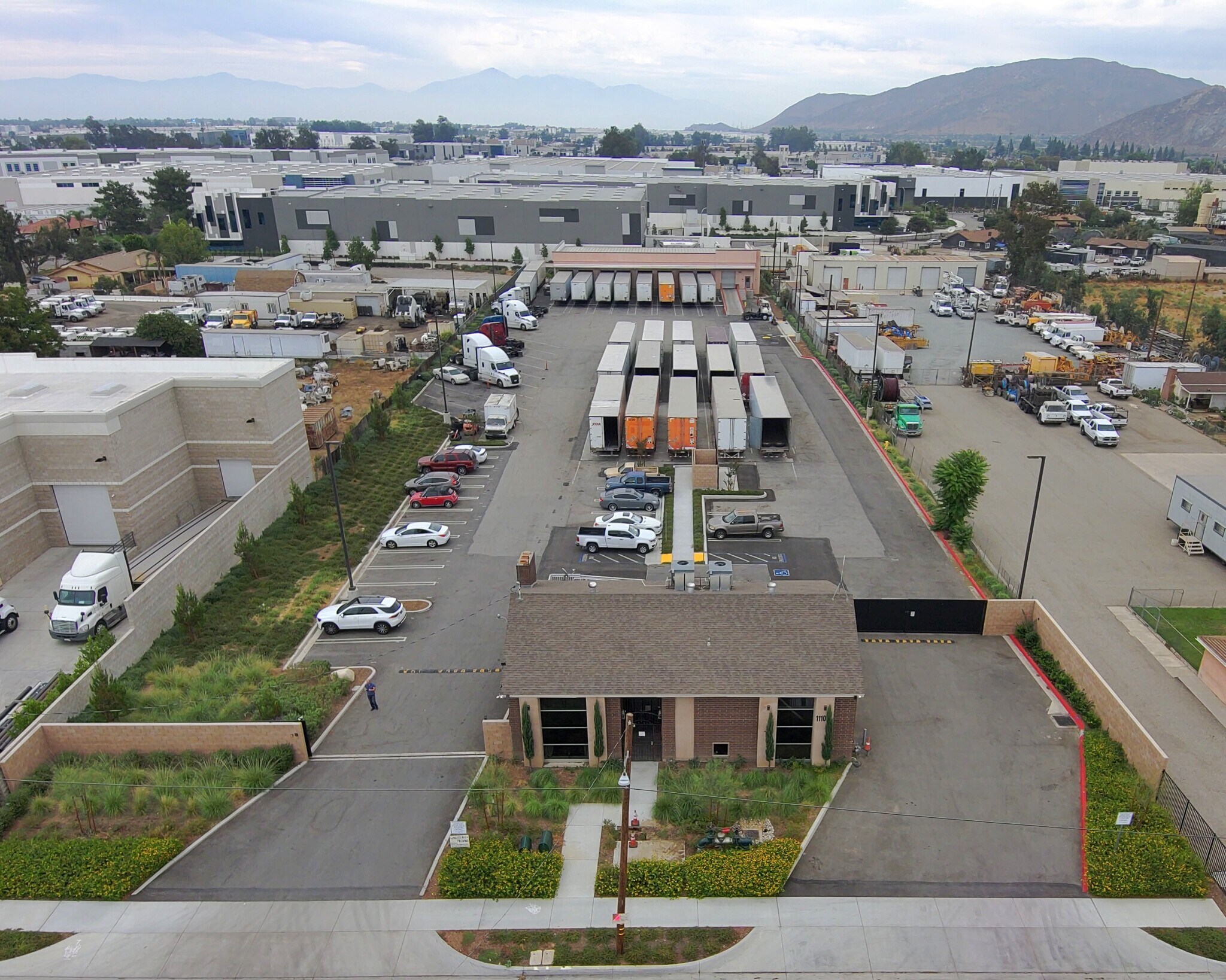 11101 Calabash Ave, Fontana, CA for Sale