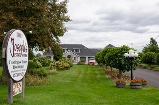 Niagara-On-The-Lake, ON Specialty - 1811 Niagara Stone Rd
