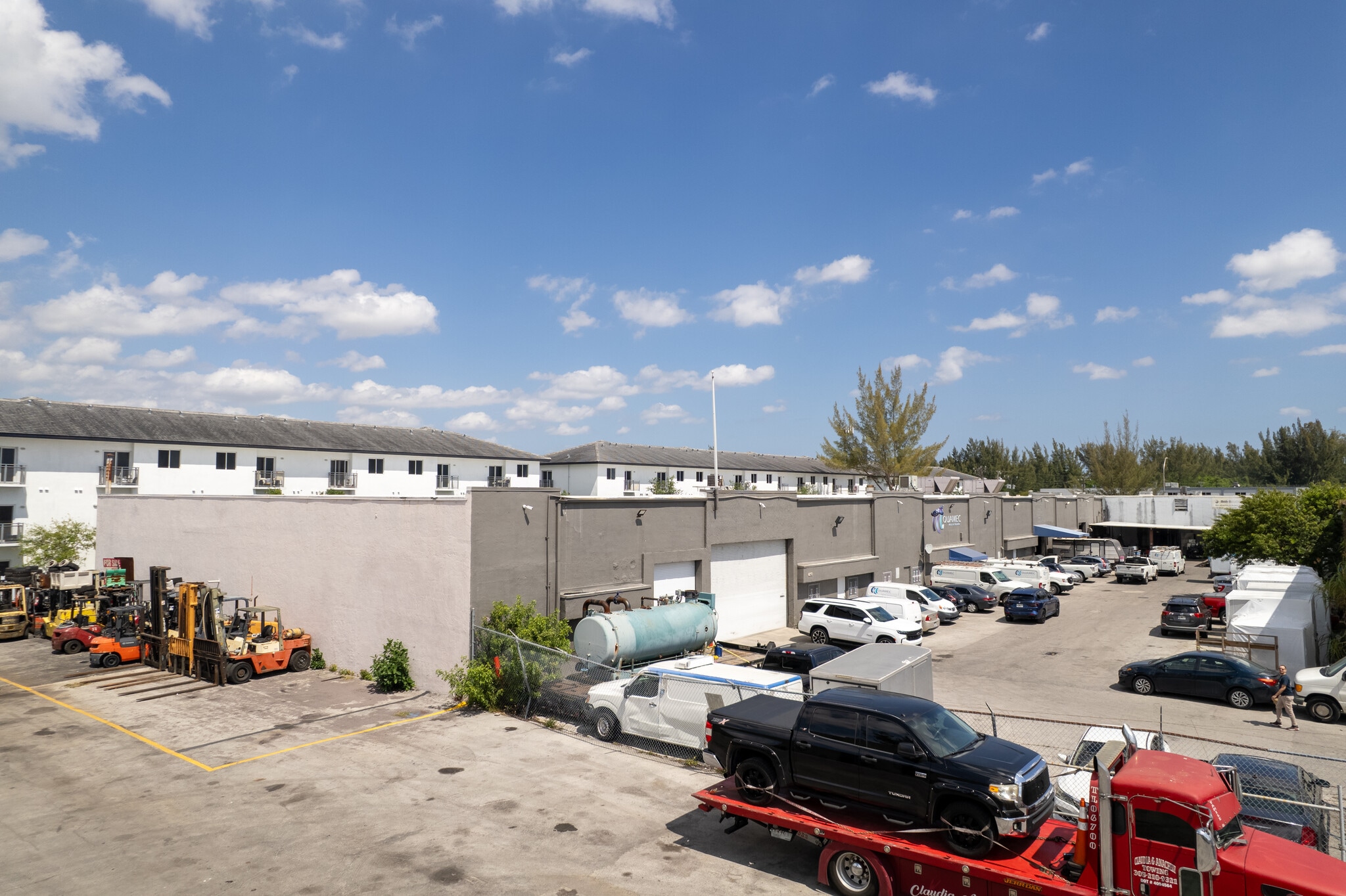 215 W 75th Pl, Hialeah, FL for Sale