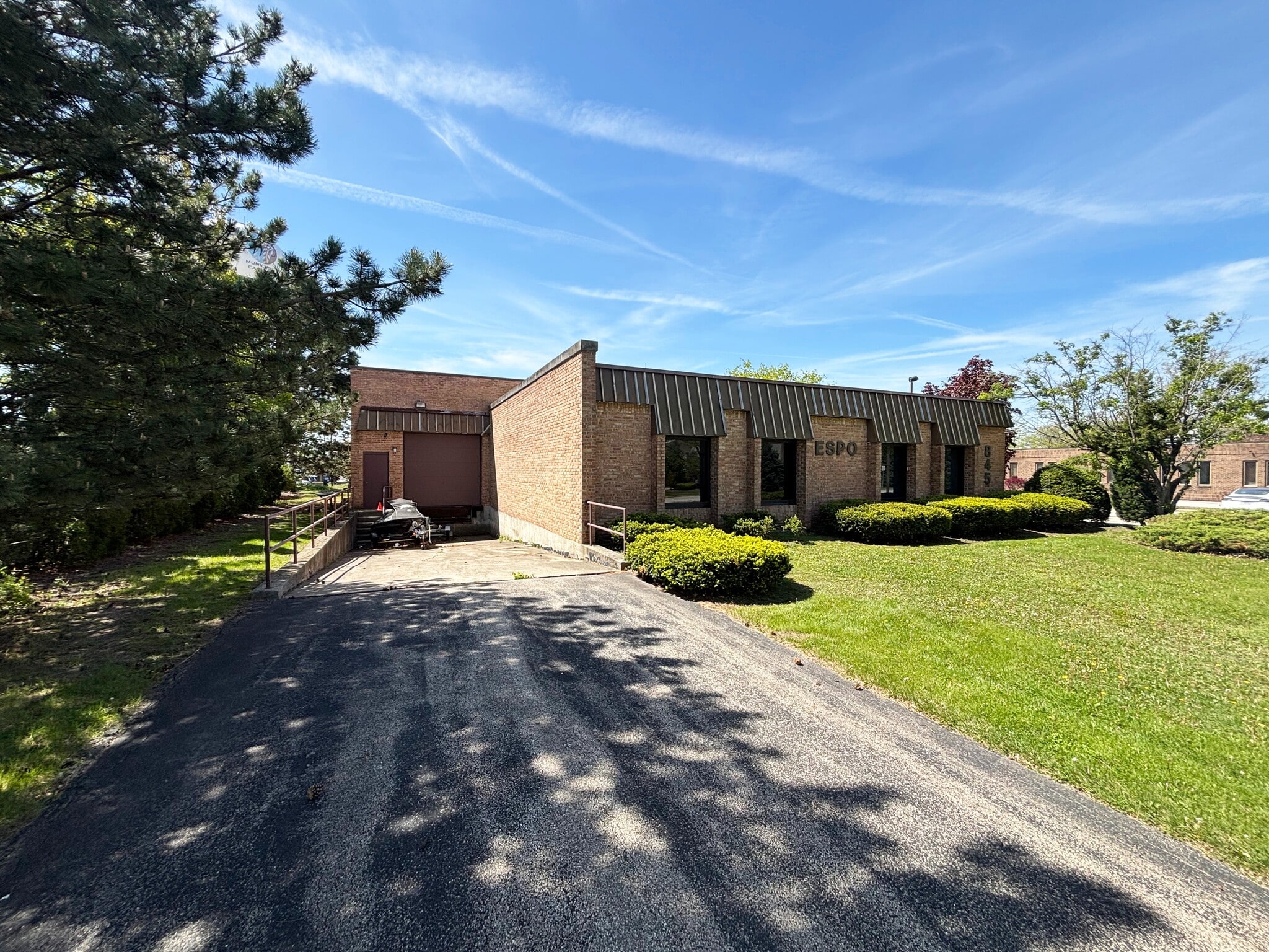 845 Midway Dr, Willowbrook, IL for Sale
