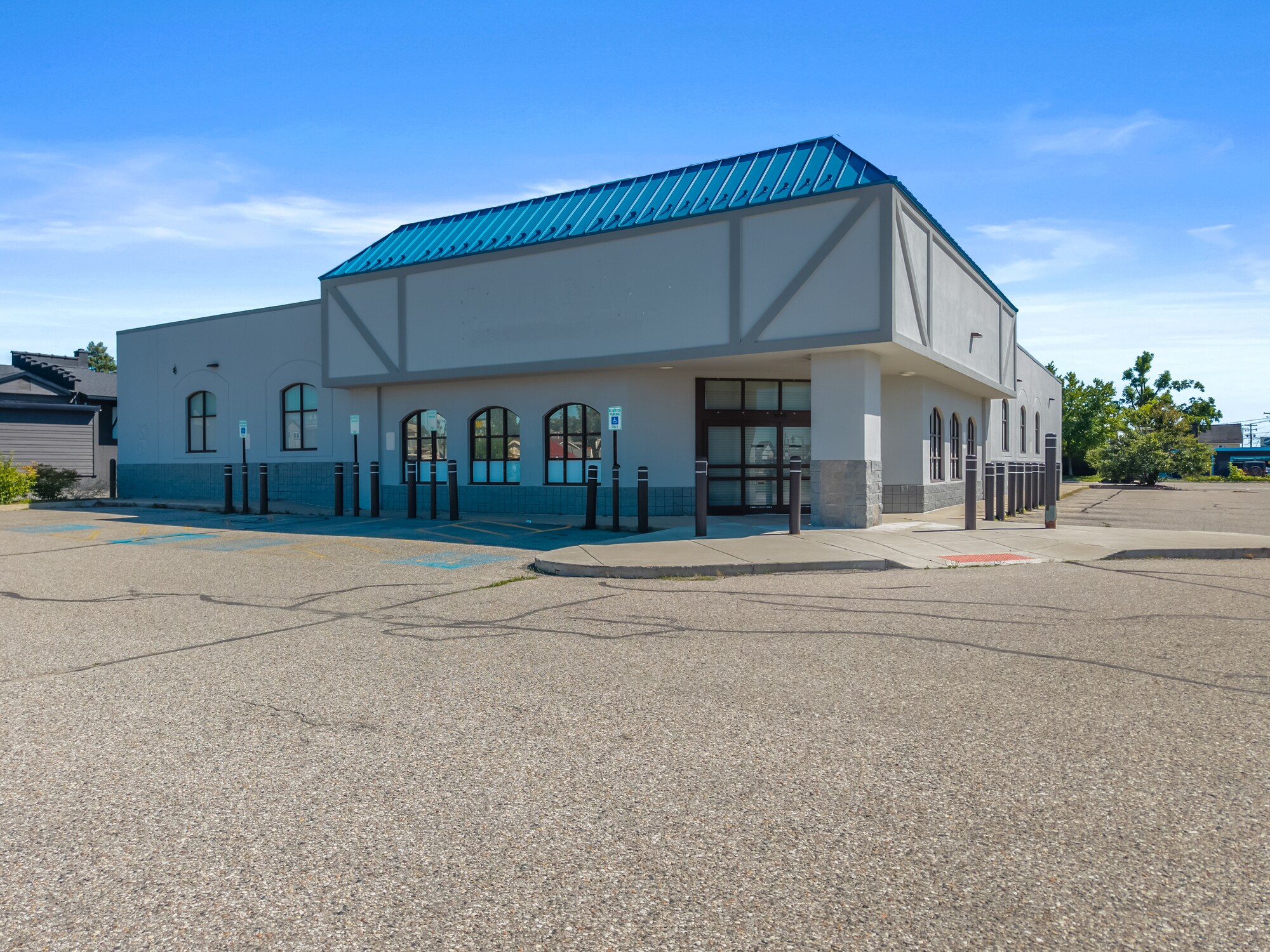 419 W Main St, Gaylord, MI for Sale