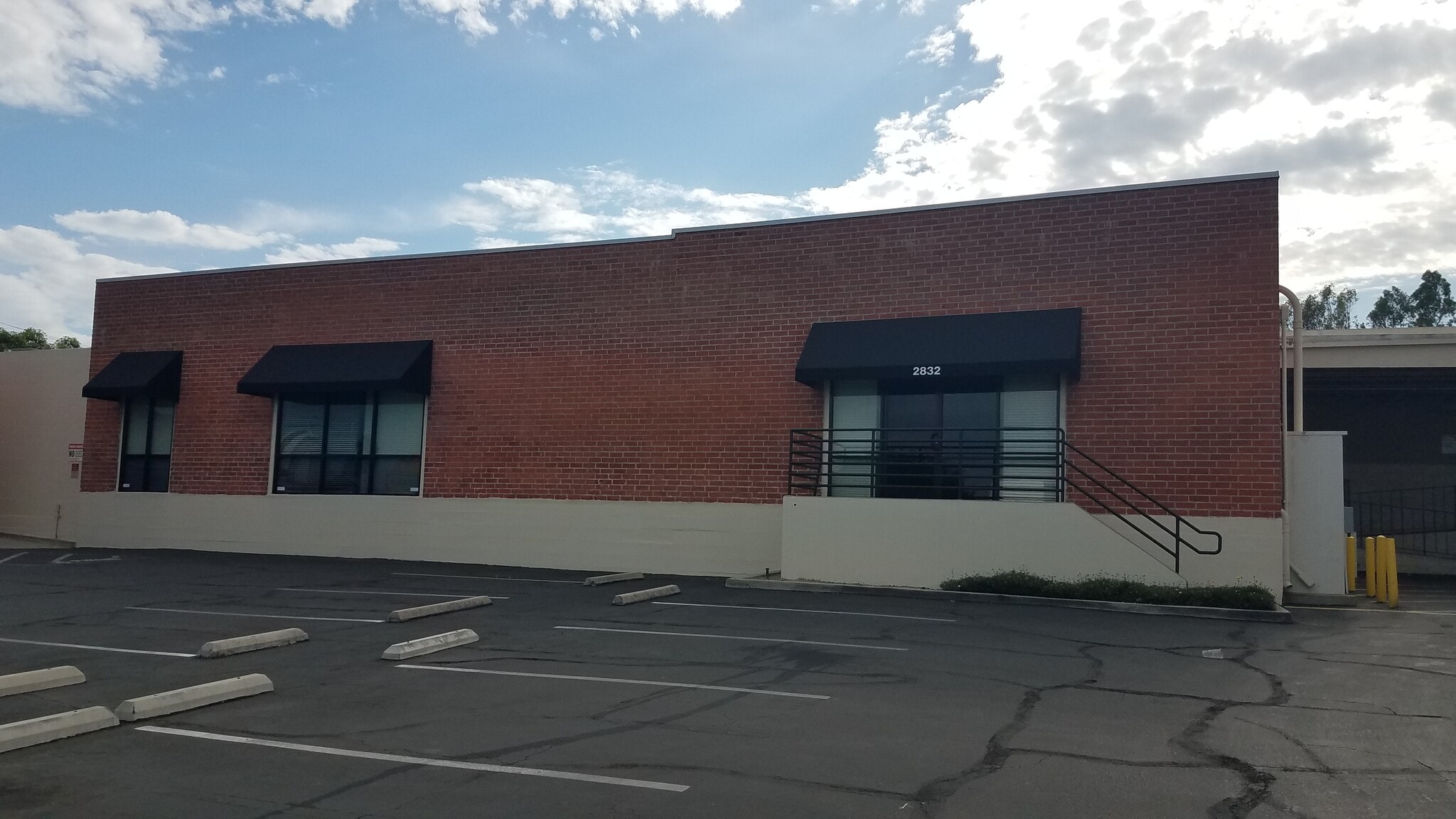 2832 E Foothill Blvd, Pasadena, CA for Rent