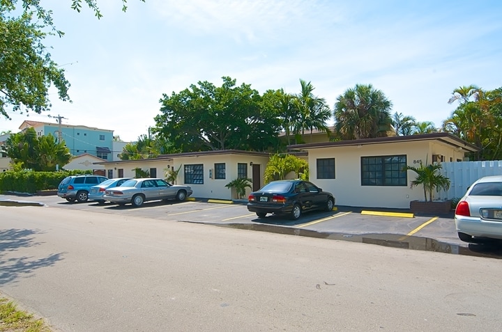 844 NE 17th Way, Fort Lauderdale, FL for Sale