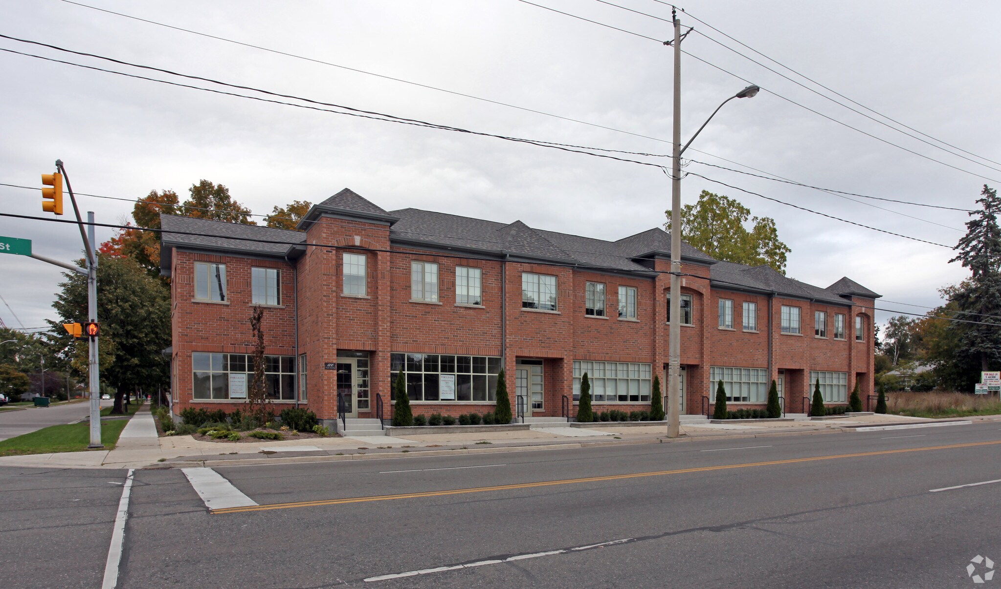 400 Dundas St E, Whitby, ON for Rent