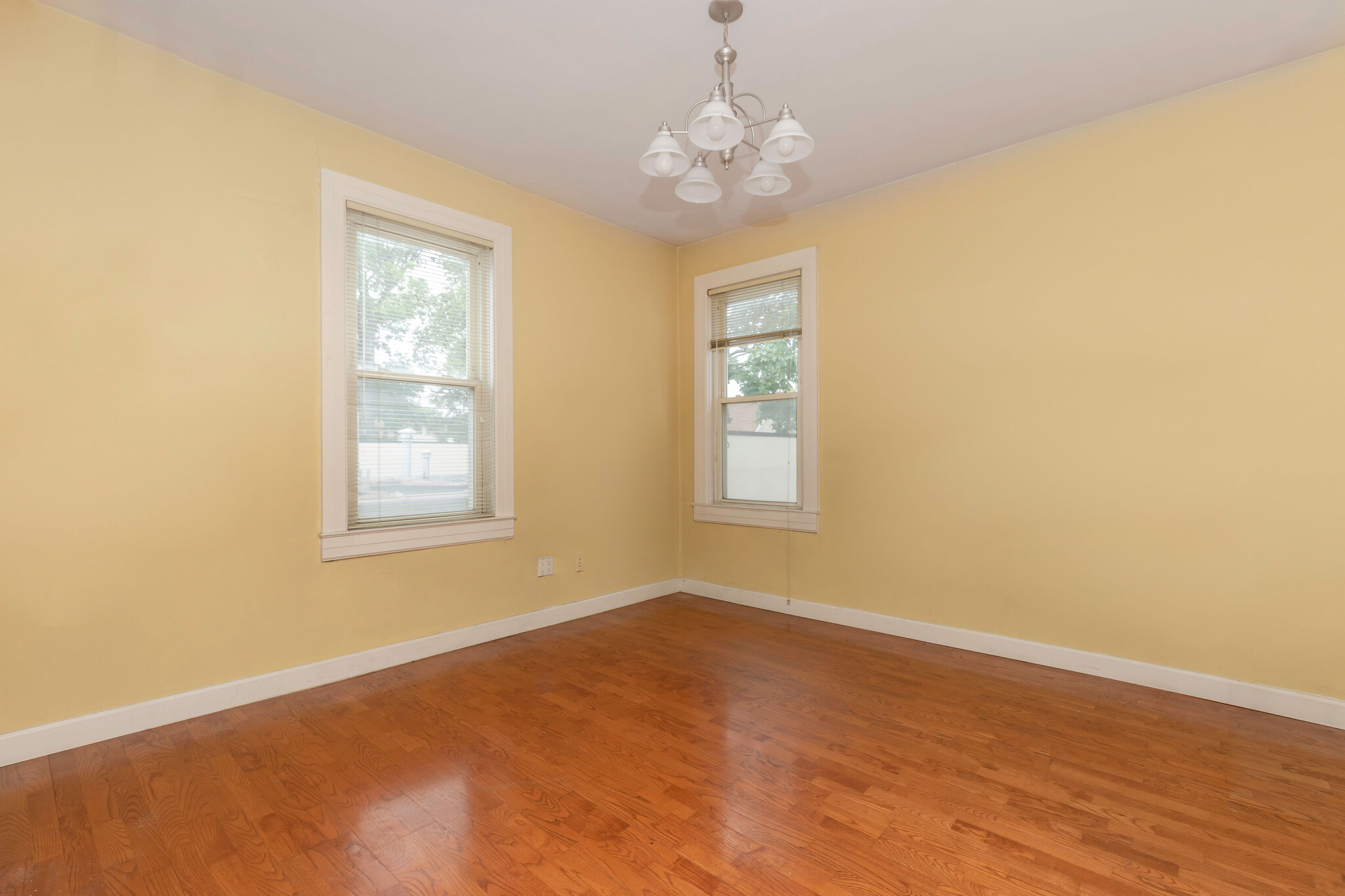 3651 E Tremont Ave, Bronx, NY for Rent
