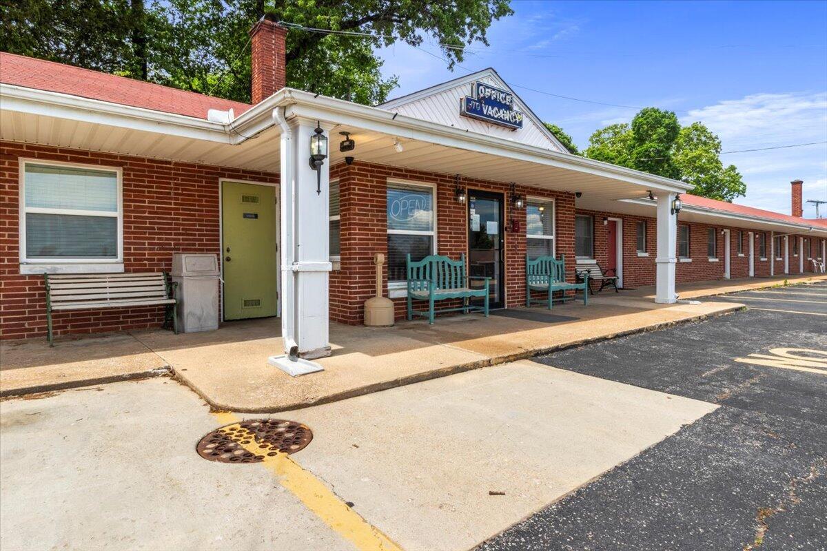 505 Porter Wagoner Blvd, West Plains, MO for Sale