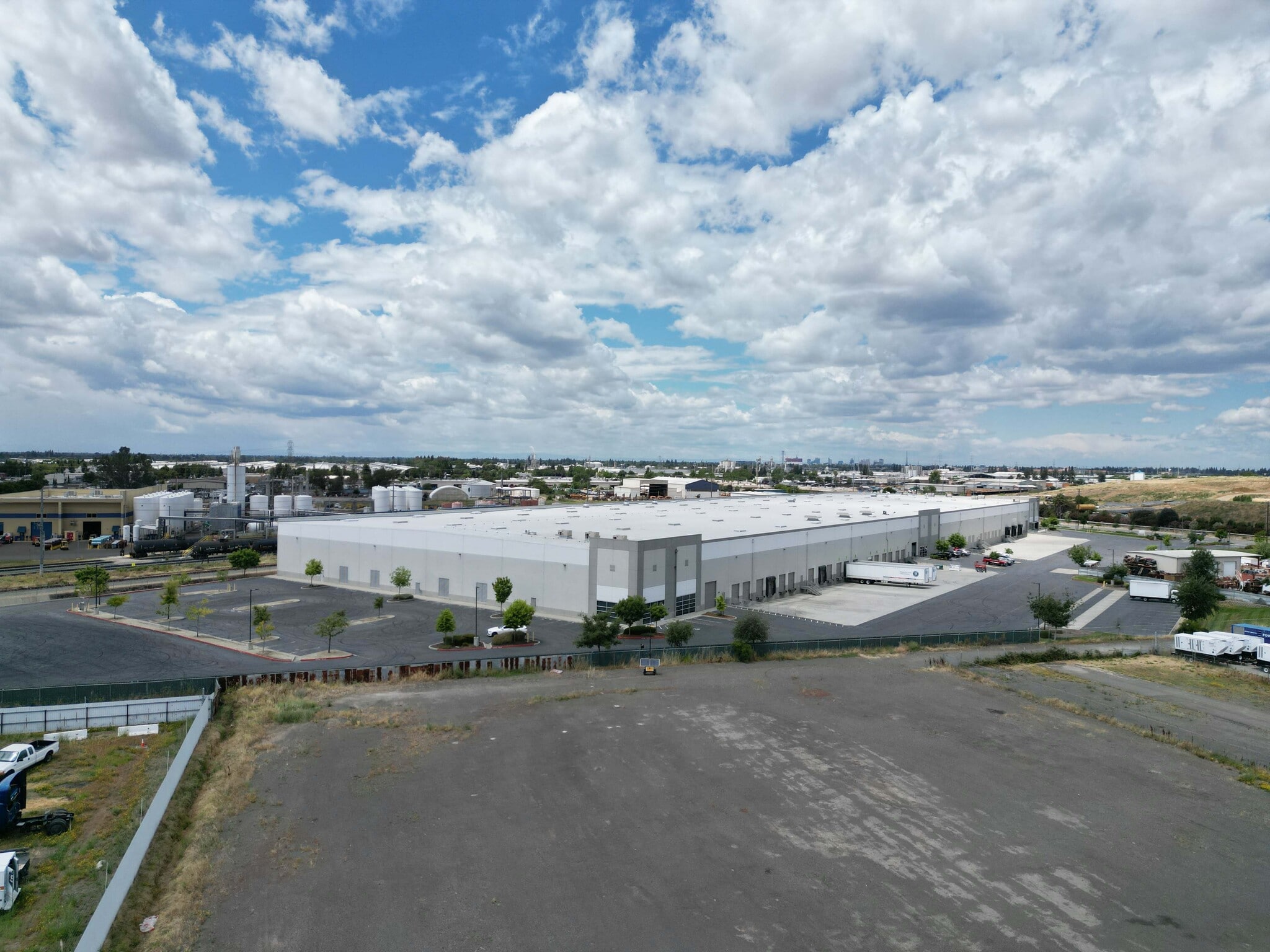8670 Fruitridge Rd, Sacramento, CA for Rent
