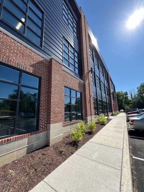 800 Creek View Rd, Newark, DE for Rent