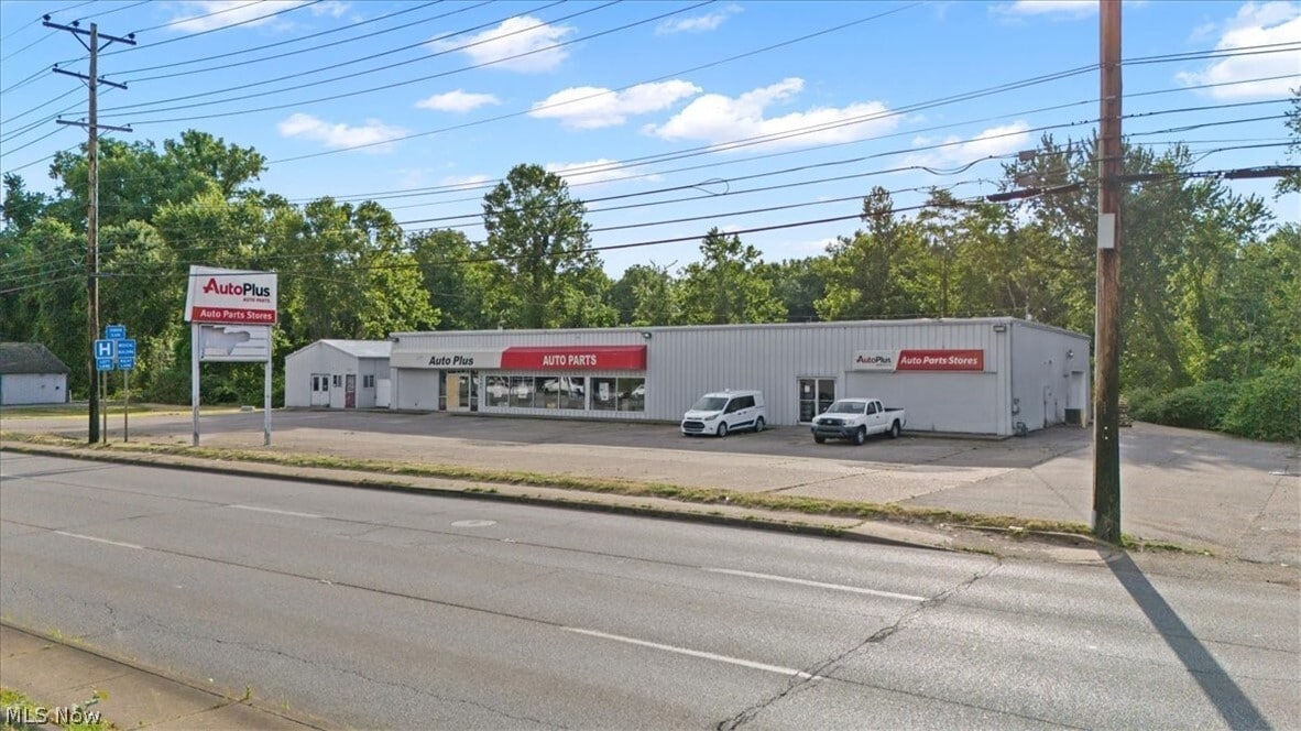 1301A Garfield Ave, Parkersburg, WV for Sale