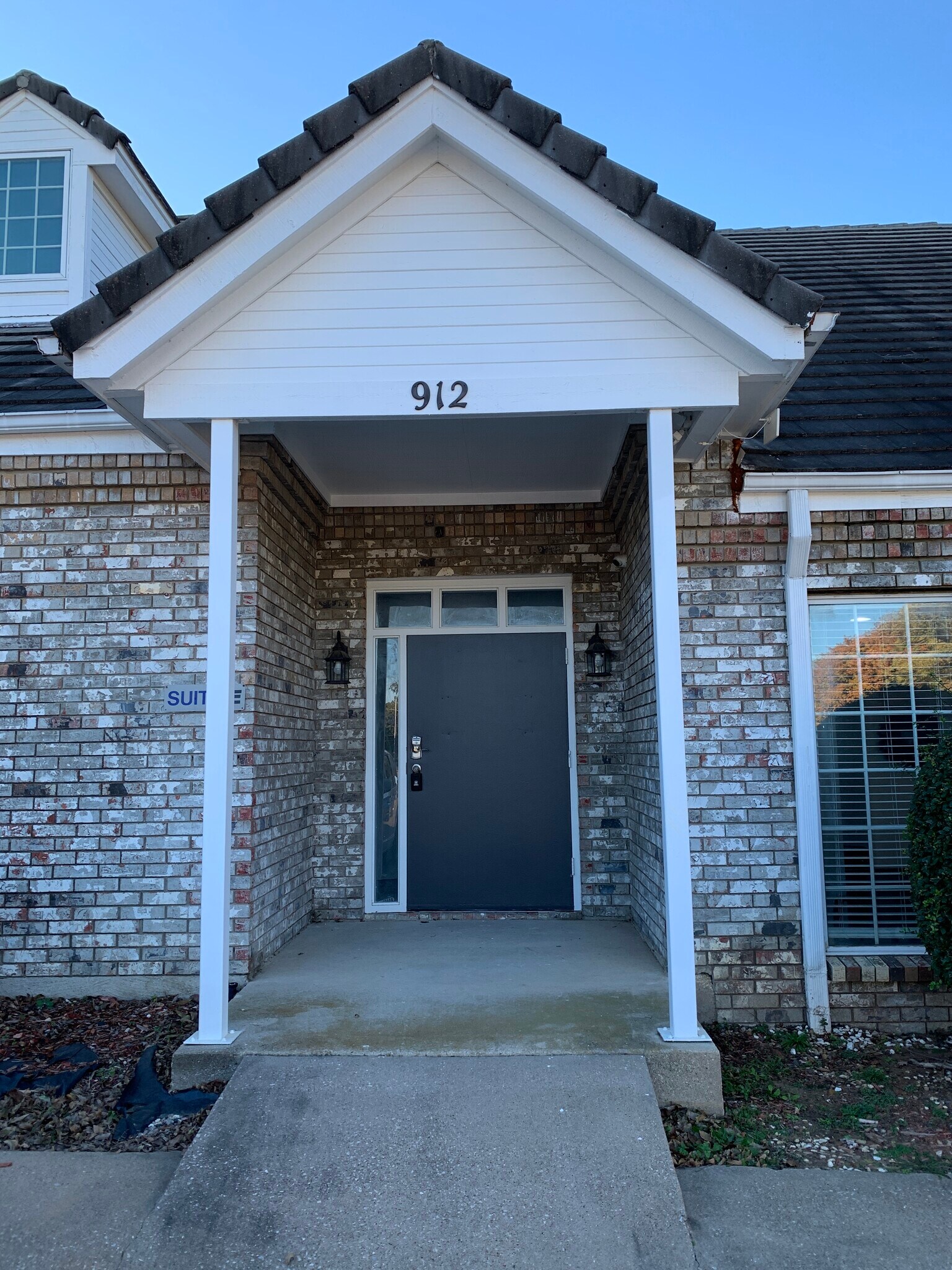 912 W Randol Mill Rd, Arlington, TX for Rent