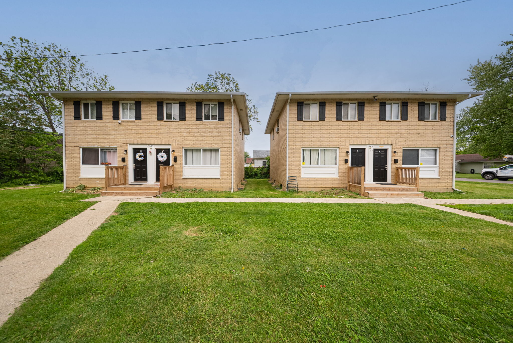 1975-1982 Dunbar Dr, Columbus, OH for Sale