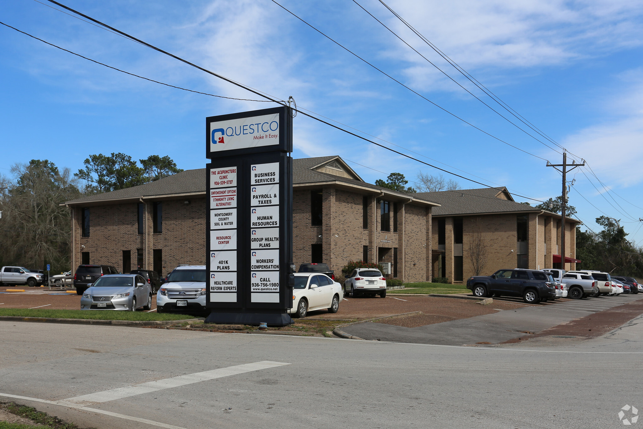 100 Commercial Cir, Conroe, TX for Rent