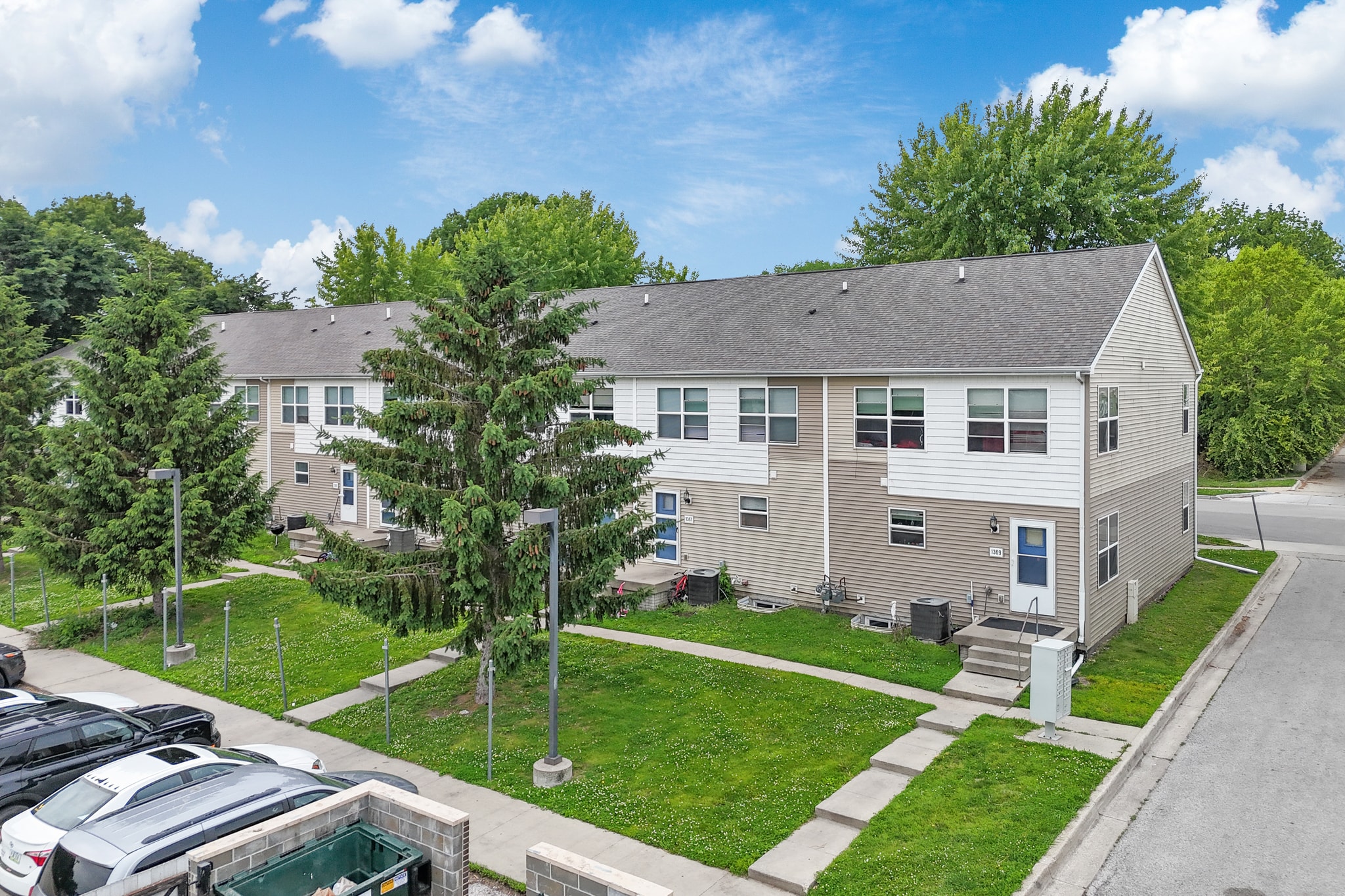 1353 21st St, Des Moines, IA for Sale