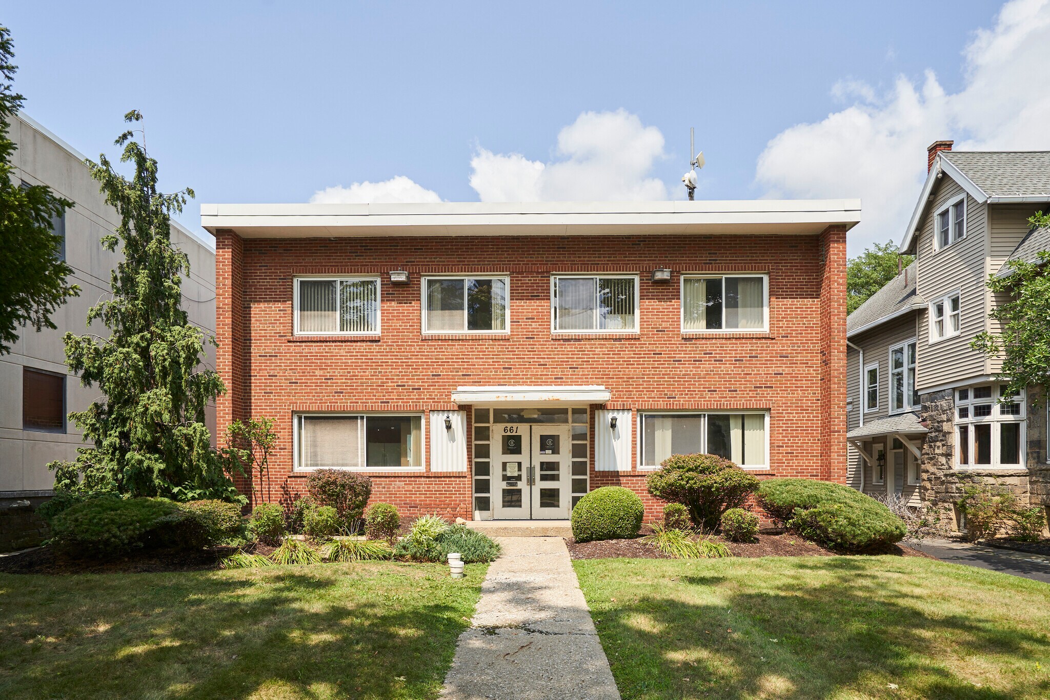 661 W Market St, Akron, OH for Sale