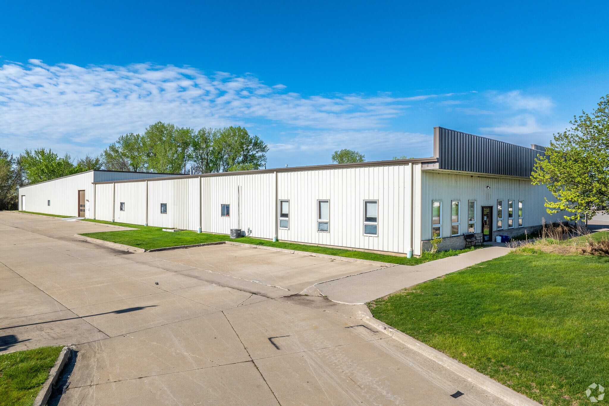 26378 289th Pl Adel, IA 50003 Industrial Property for Lease on