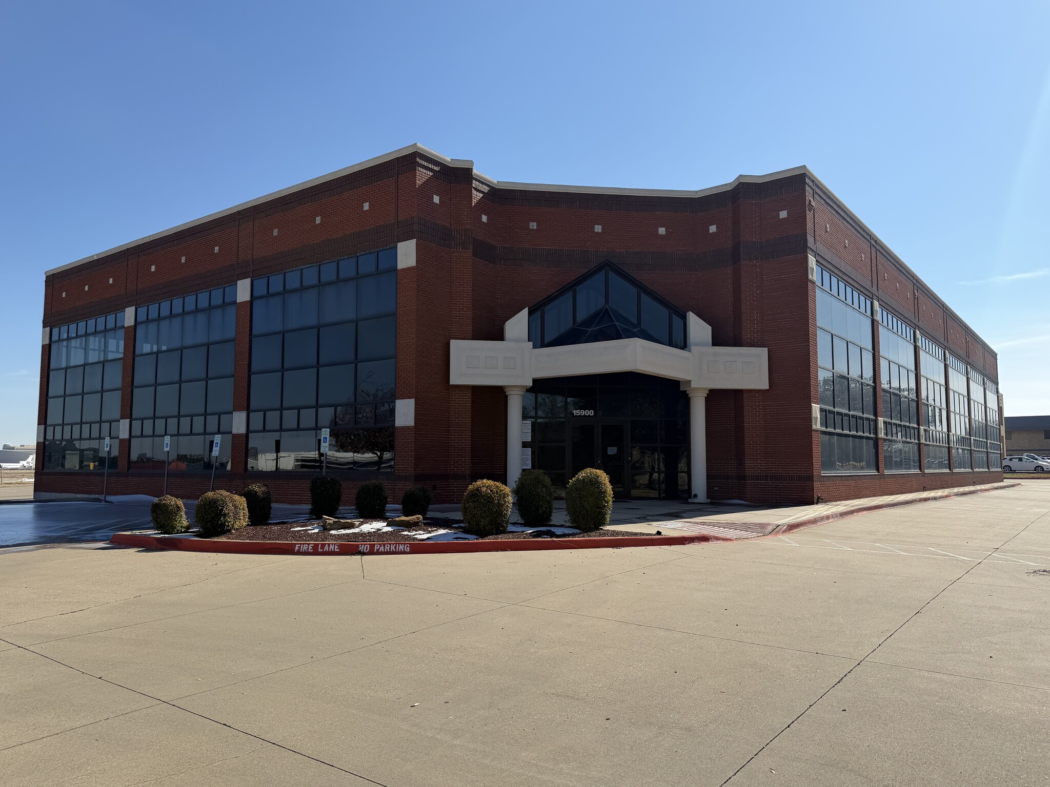 15900 Dooley Rd, Addison, TX for Rent