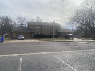 Overland Park, KS Apartments - 7887 W 79th St