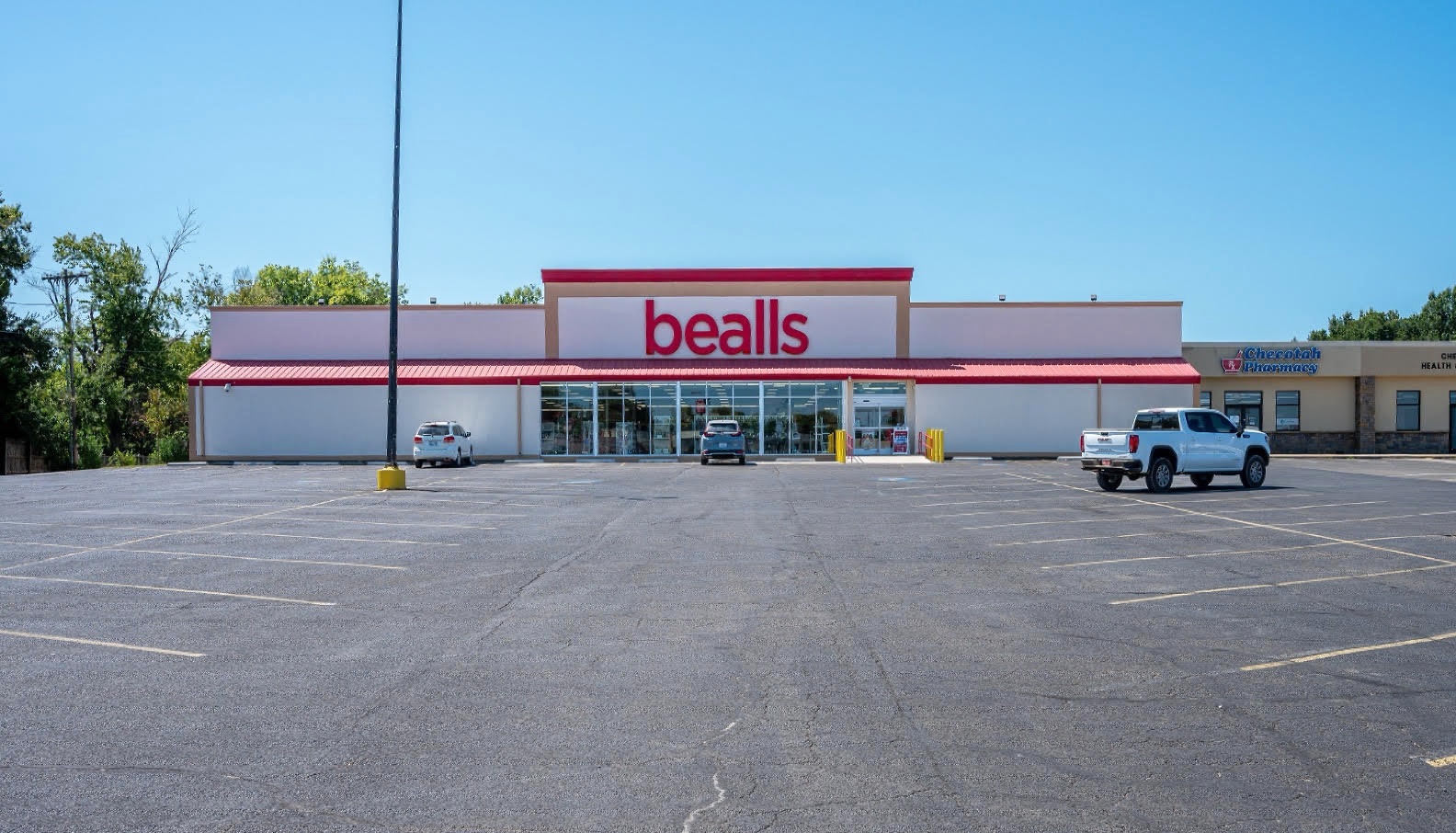 1000 W Gentry Ave, Checotah, OK for Sale