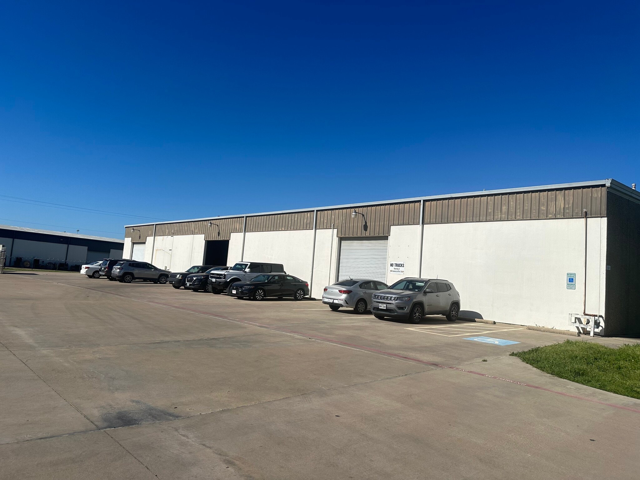 1014 Commercial Blvd N, Arlington, TX for Rent