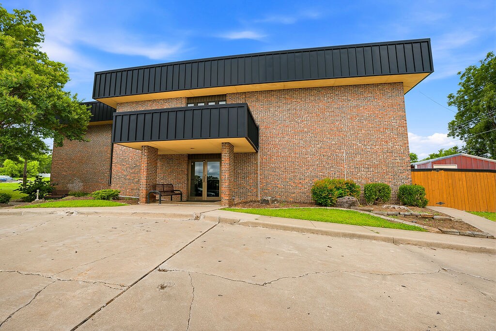 1414 Arlington St, Ada, OK for Rent