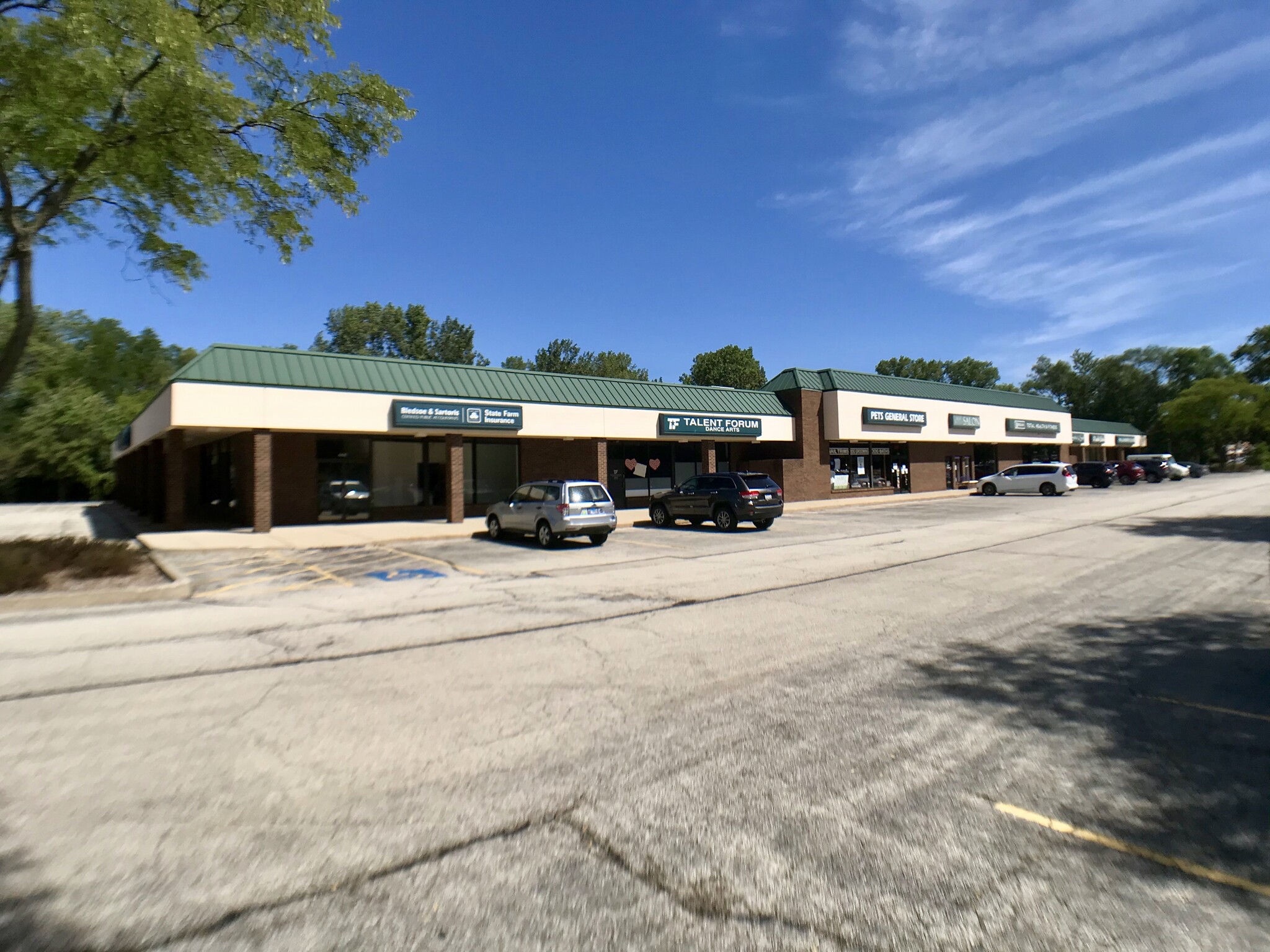 394-454 Peterson Rd, Libertyville, IL for Rent