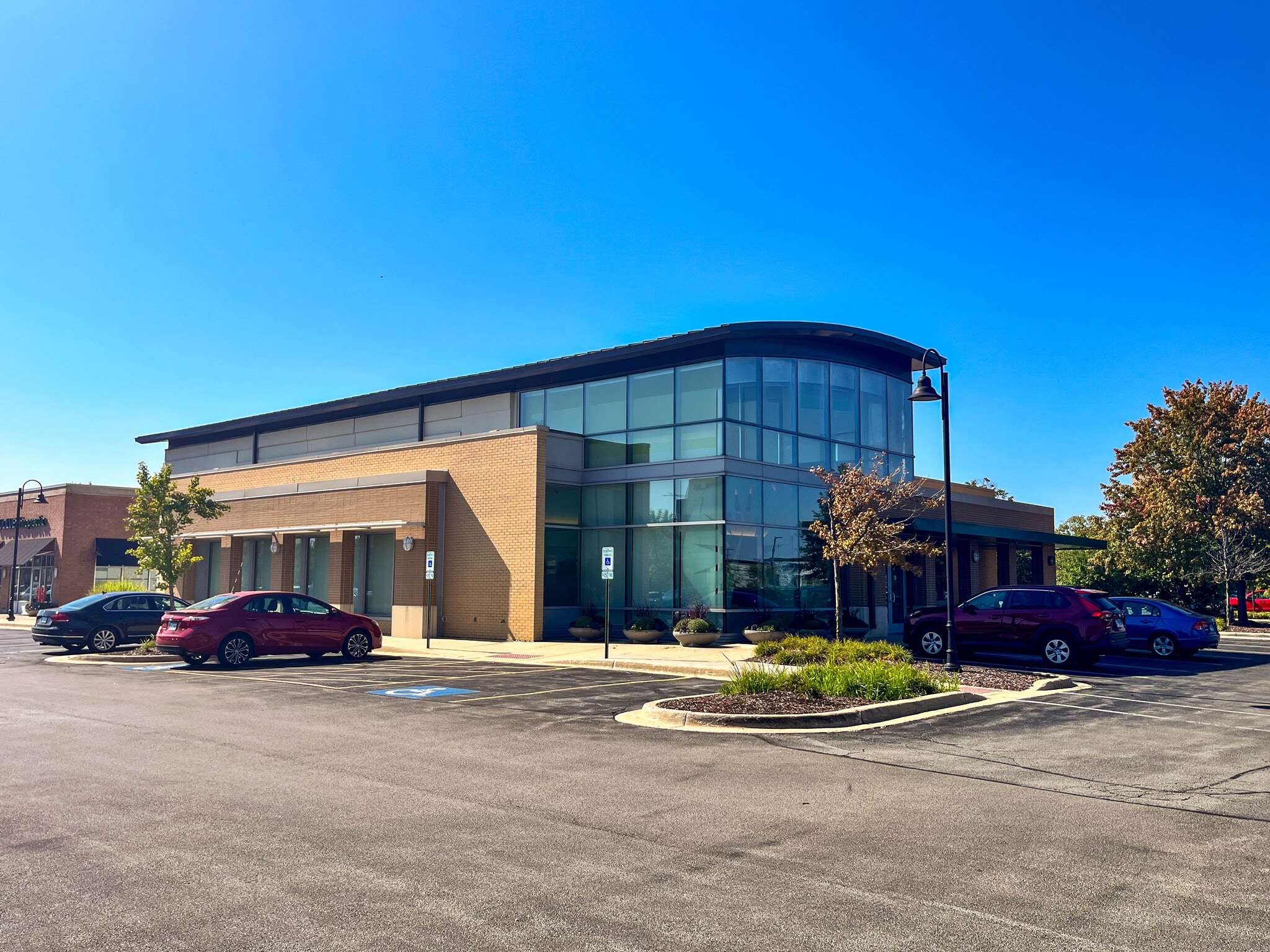 1823 Freedom Dr, Naperville, IL for Sale