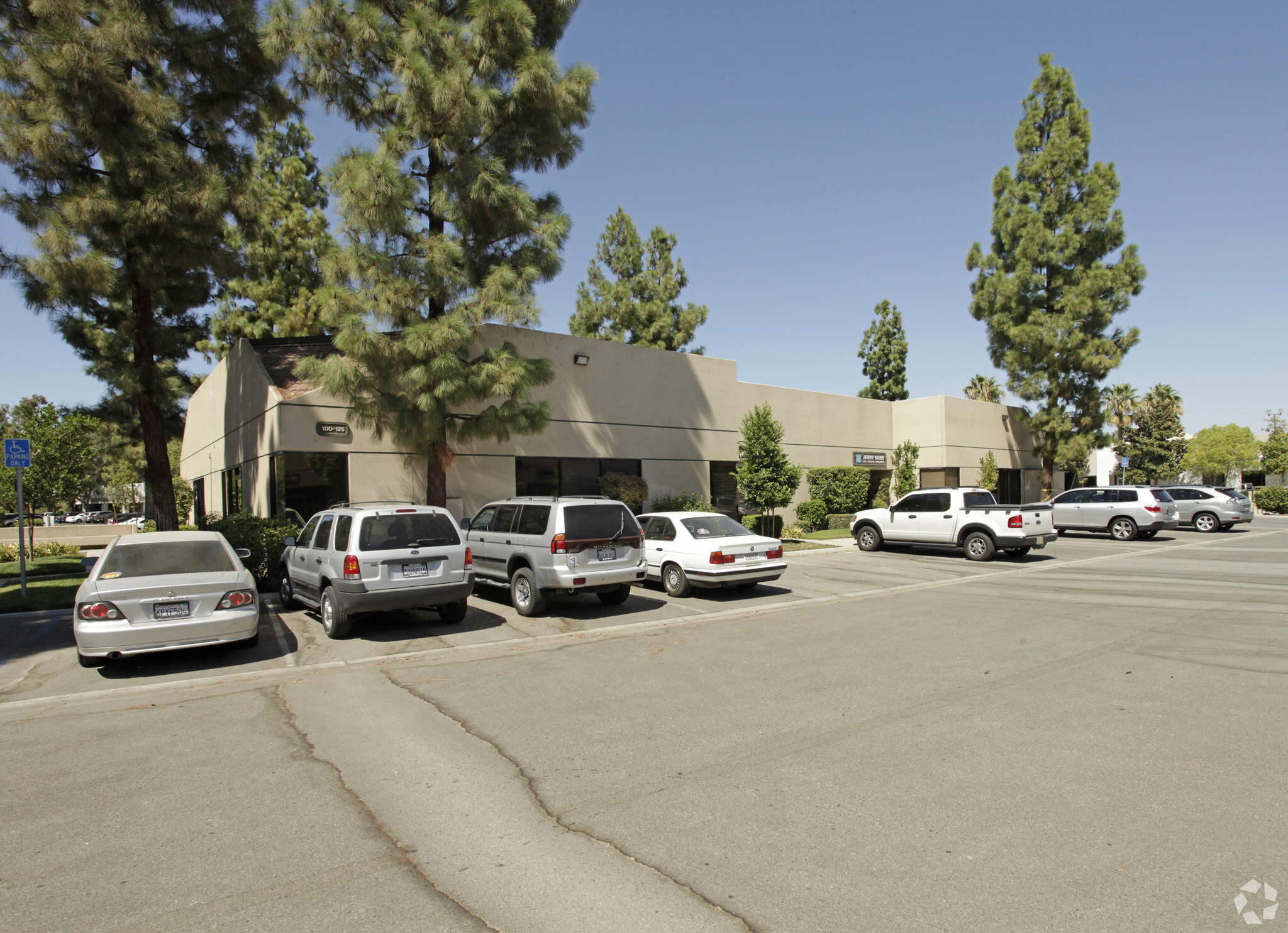 5301 Office Park Dr, Bakersfield, CA for Rent