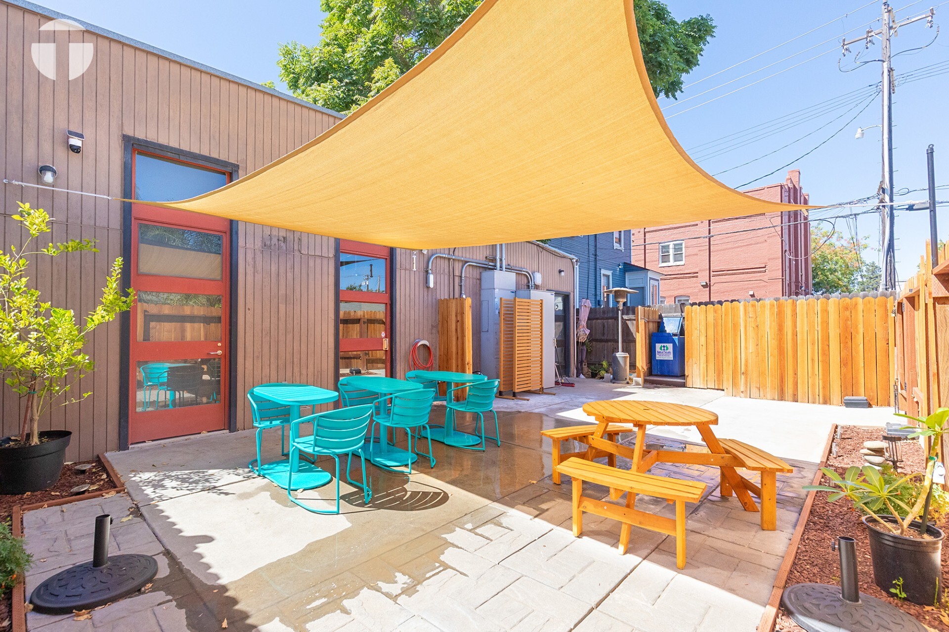1221 19th St, Sacramento, CA for Sale