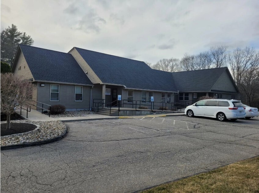 67 Hall Rd, Sturbridge, MA for Rent