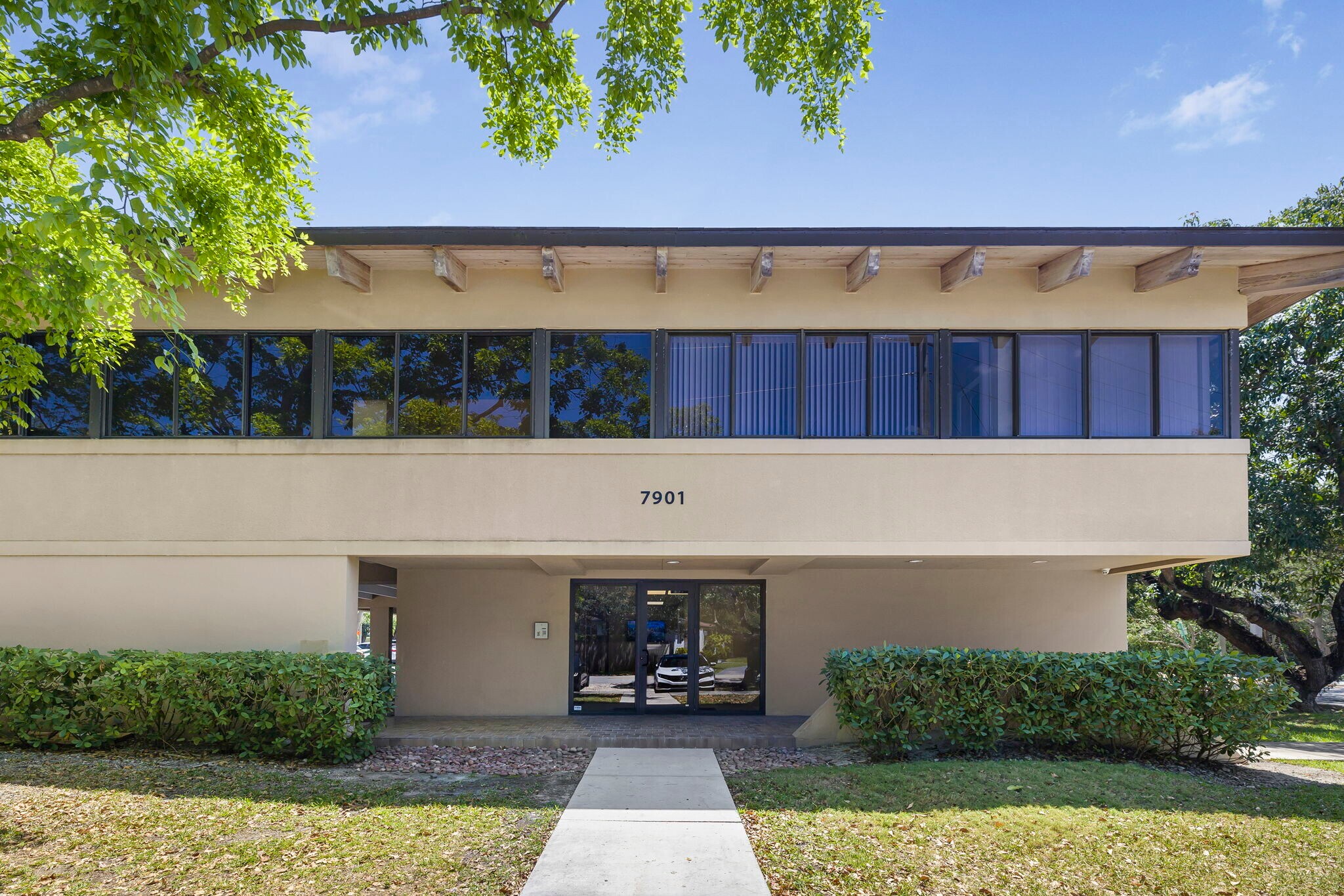 7901 Ludlam Rd, Miami, FL for Rent