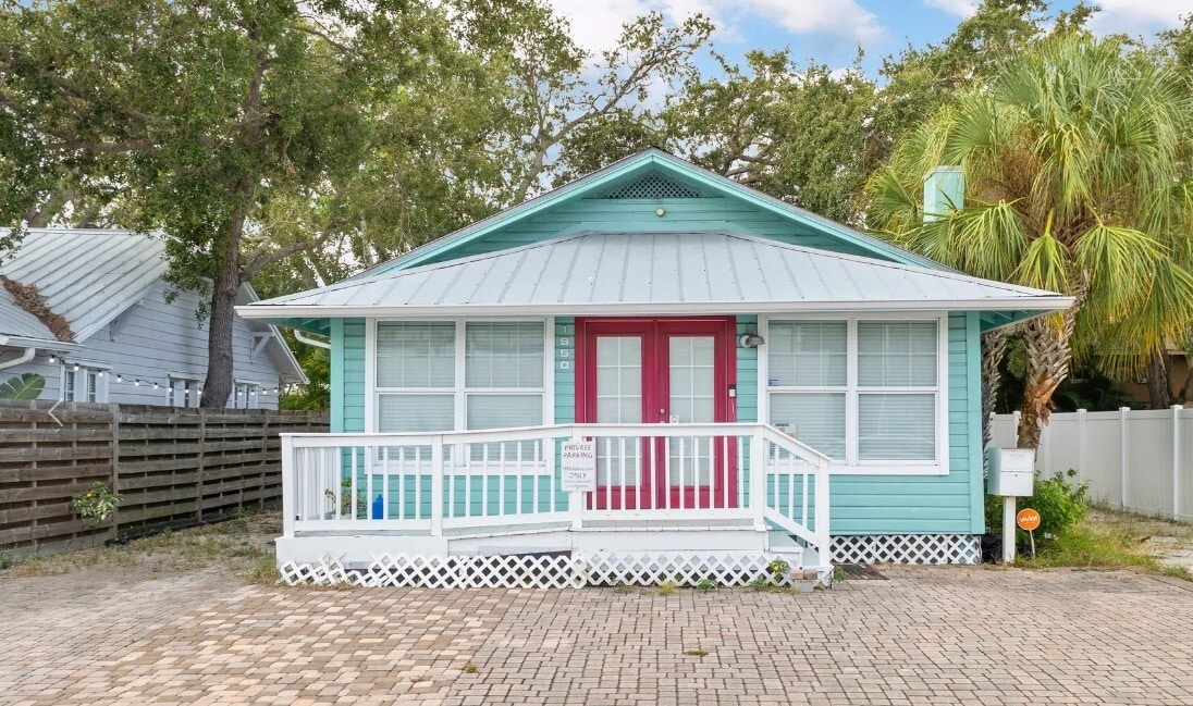 1950 Adams Ln, Sarasota, FL for Sale