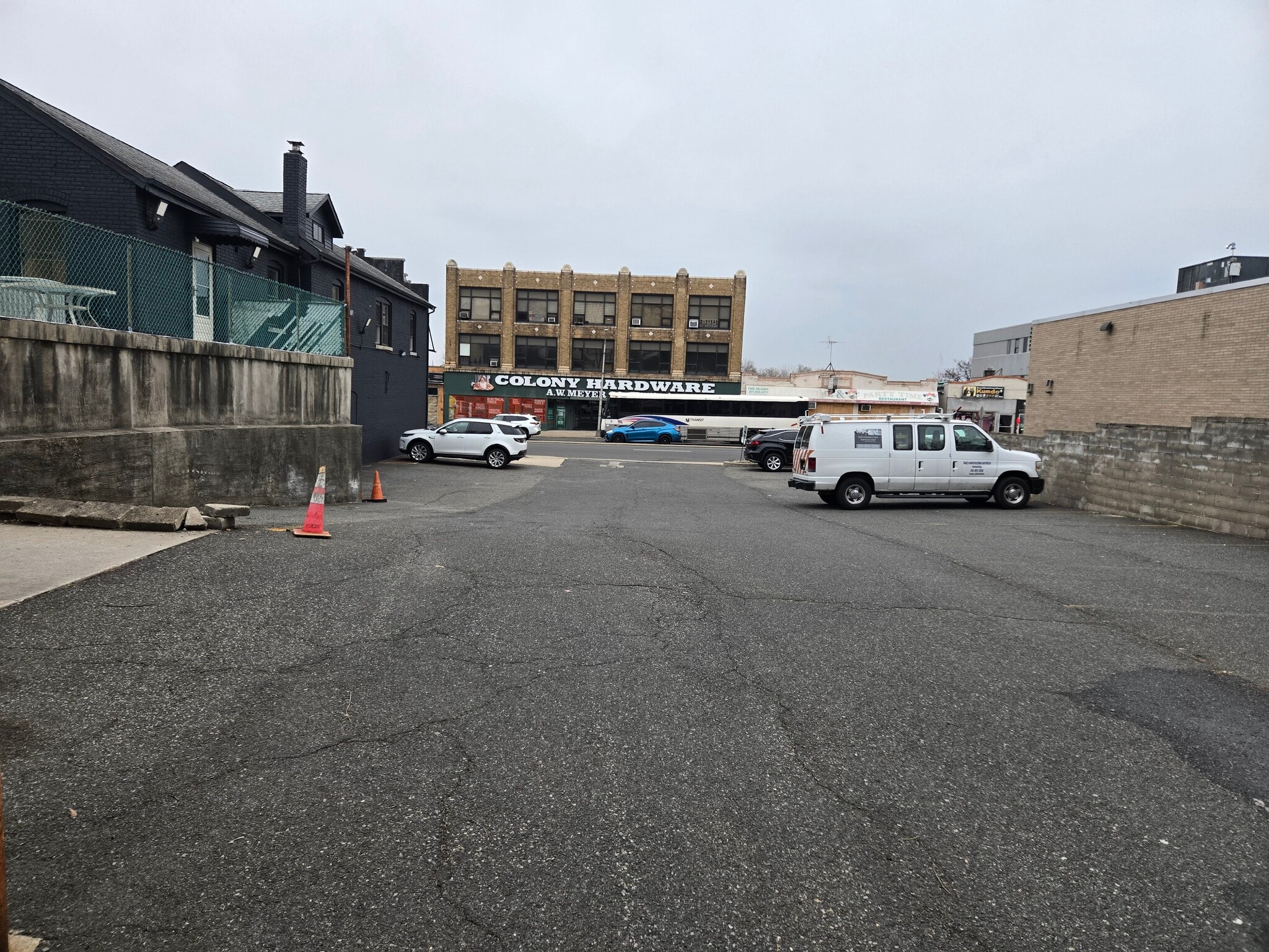 508 Broad Ave, Ridgefield, NJ for Rent