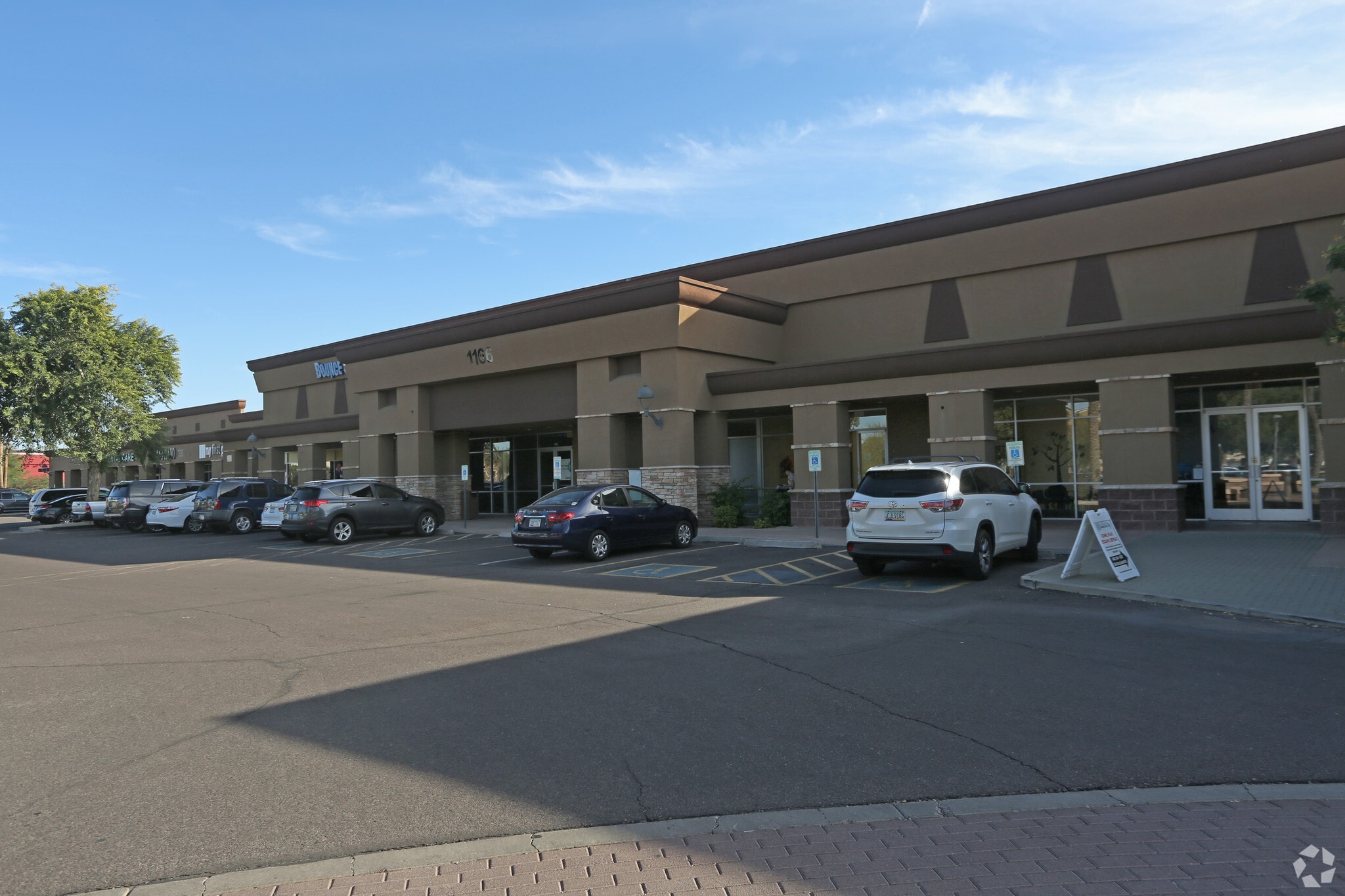 1166 S Gilbert Rd, Gilbert, AZ for Rent