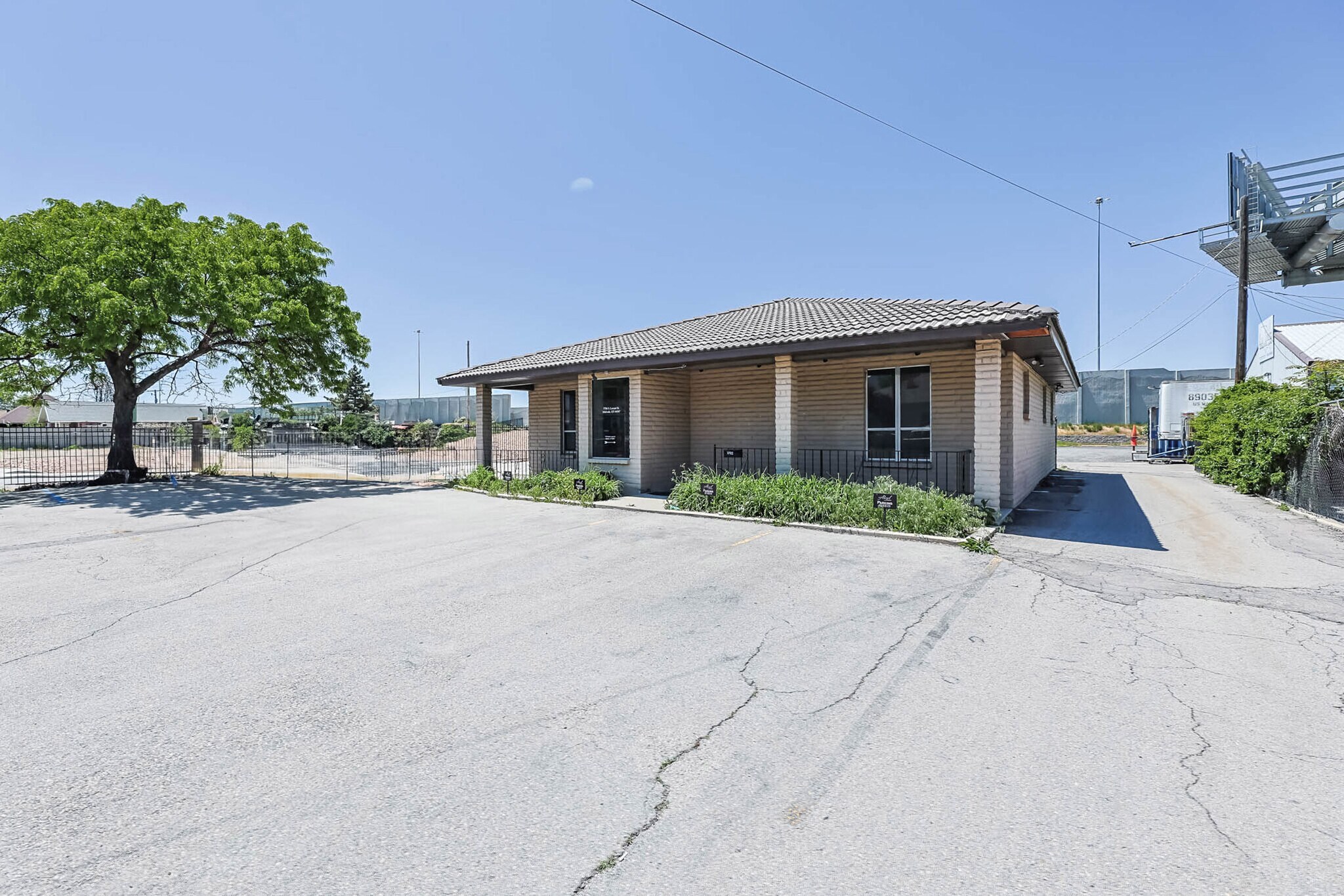 7706 S Locust St, Midvale, UT for Sale