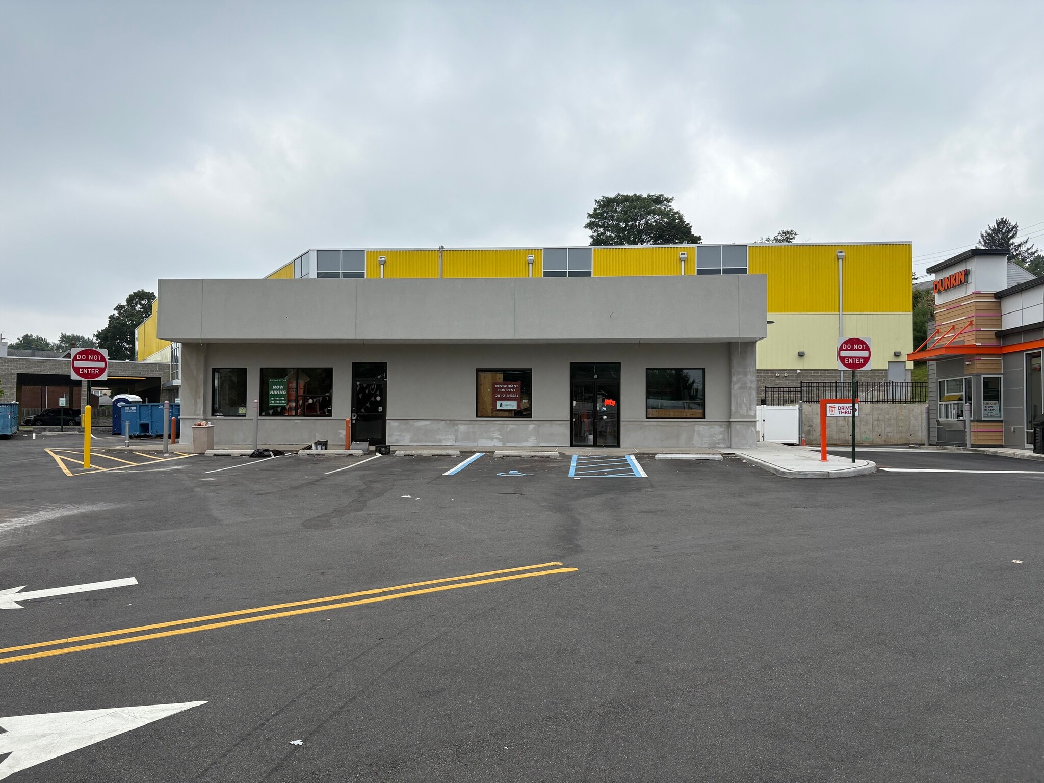 84 Goffle Rd, Hawthorne, NJ for Rent